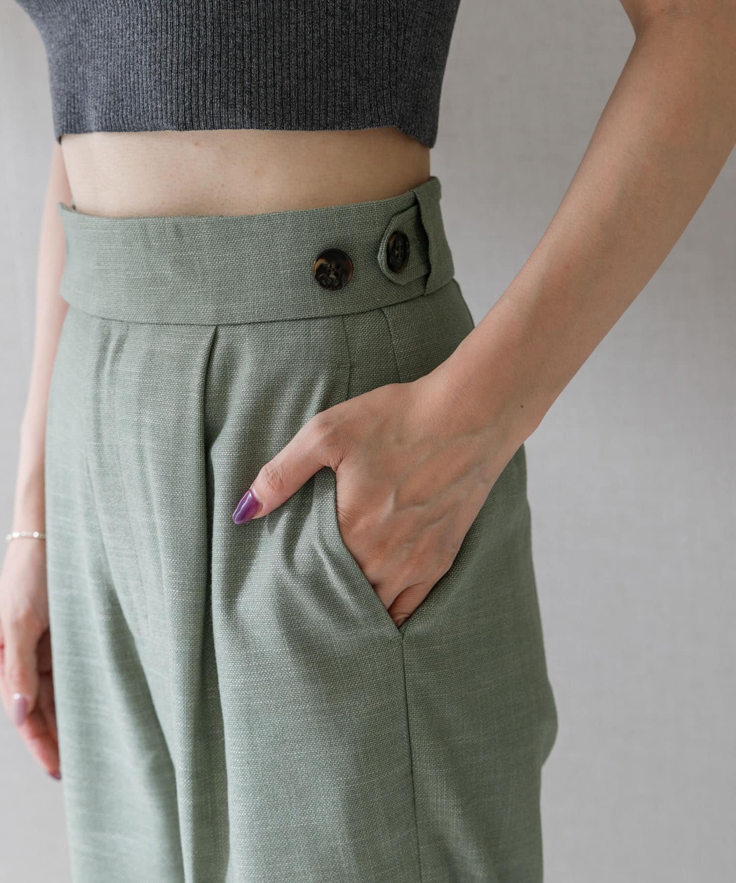 身長：168cm サイズ：38