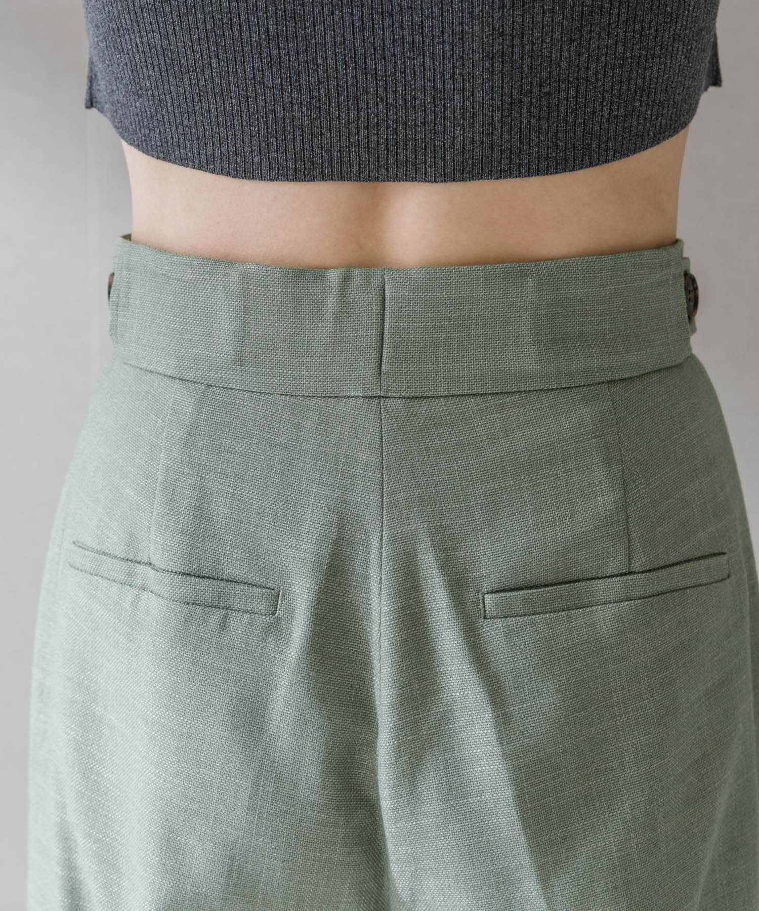 身長：168cm サイズ：38