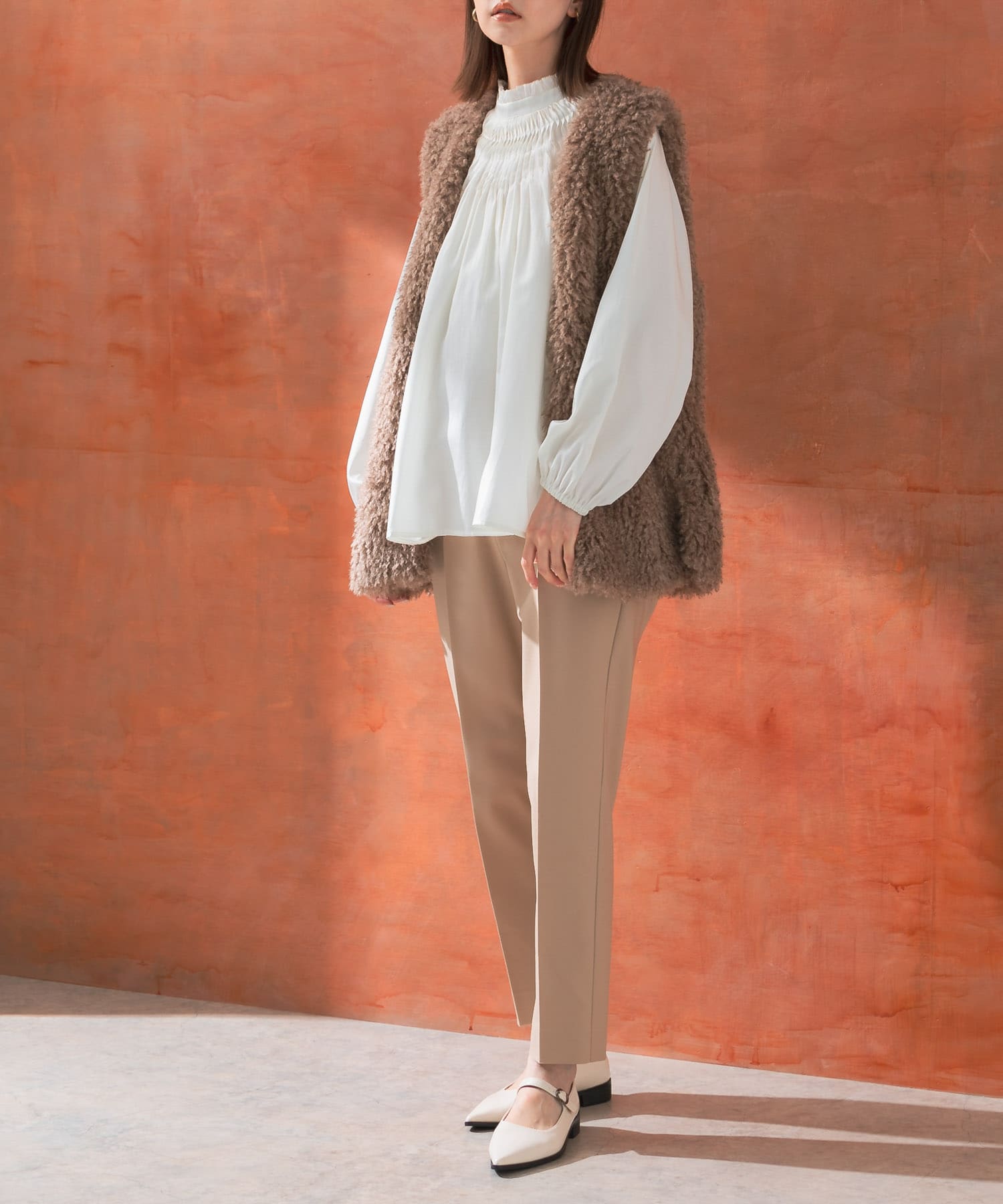 BEIGE