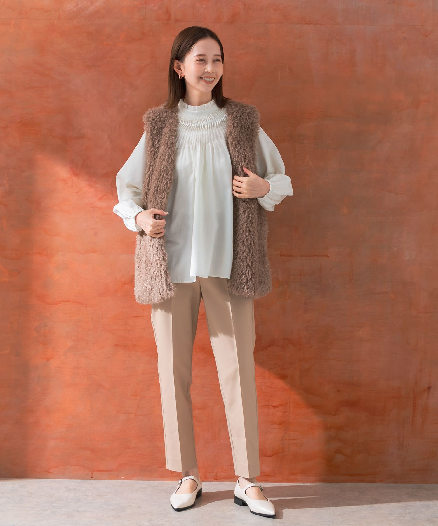 BEIGE