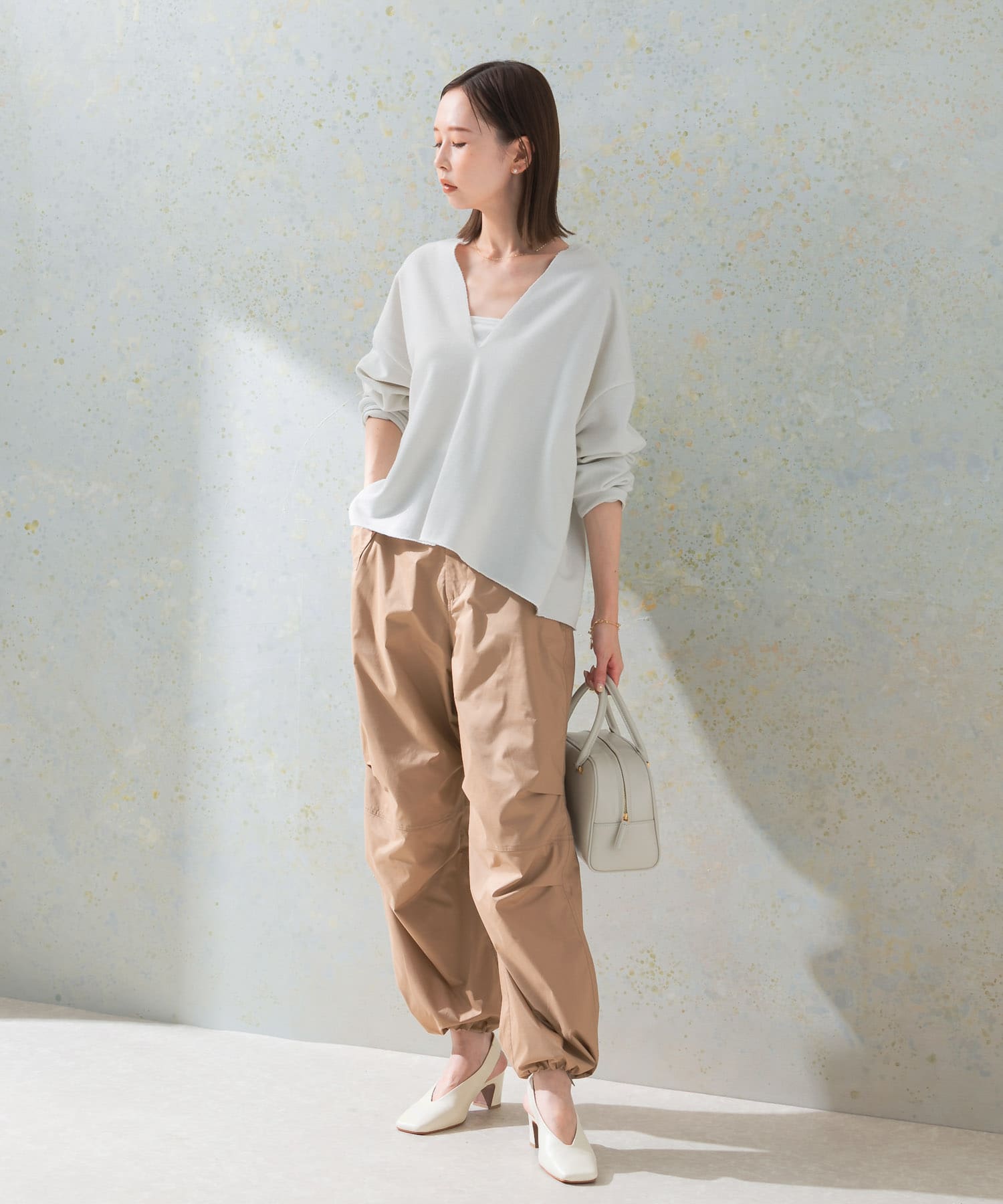 BEIGE