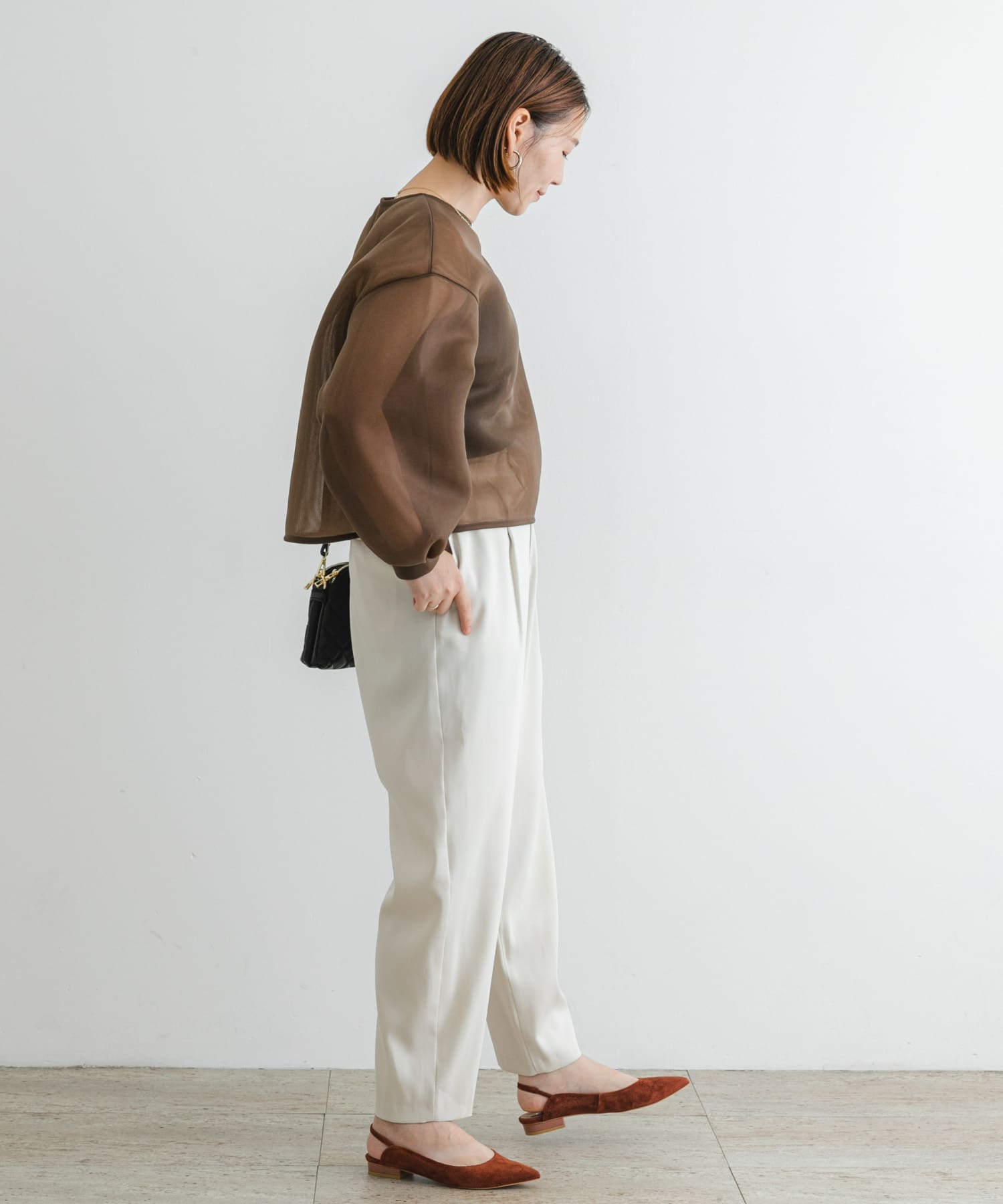 OFF WHITE