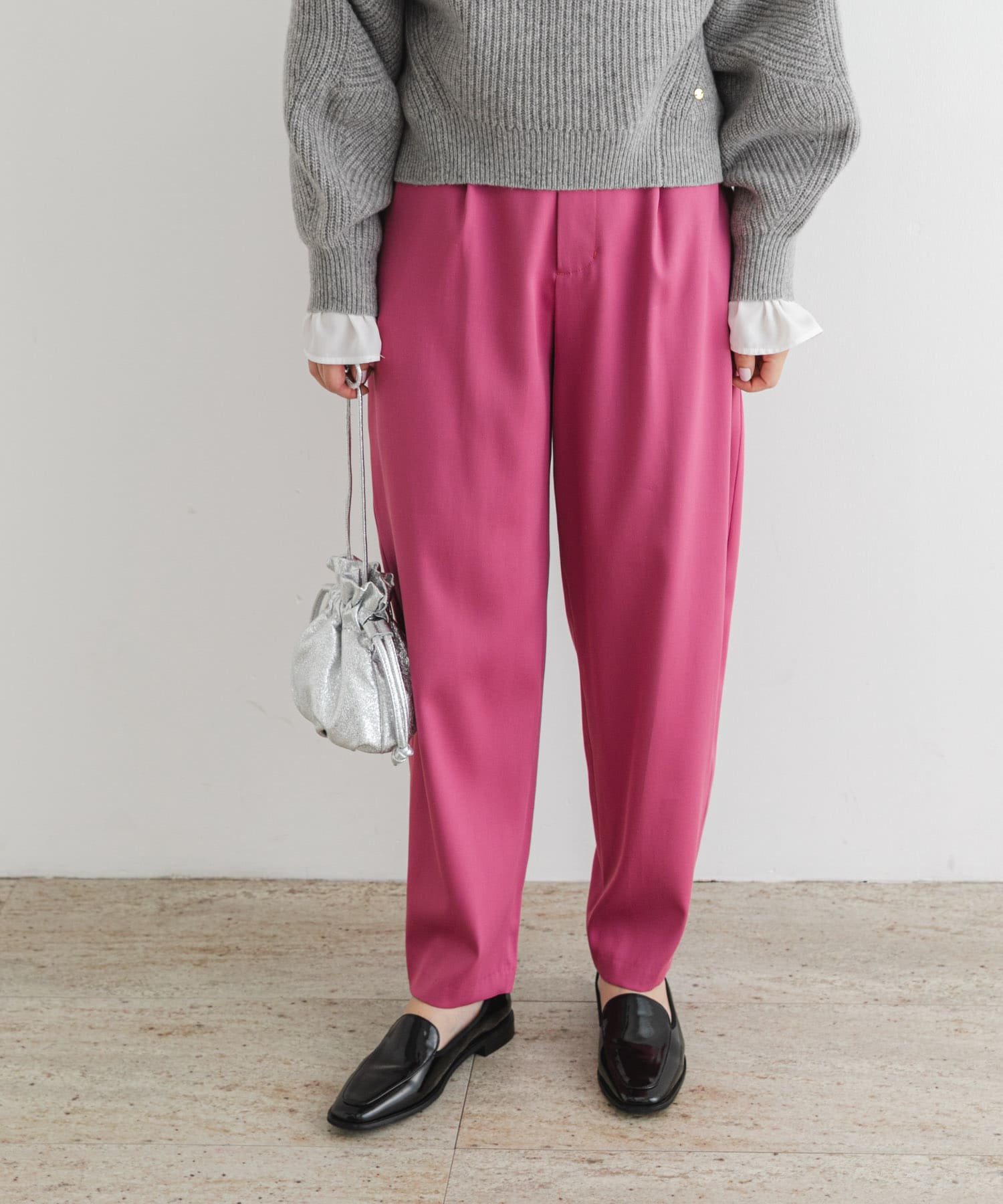 F by ROSSO サテンストレッチカーブフォルムパンツ(36 PINK): ボトム
