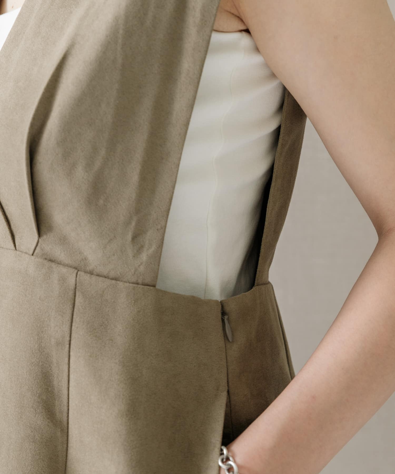 beige