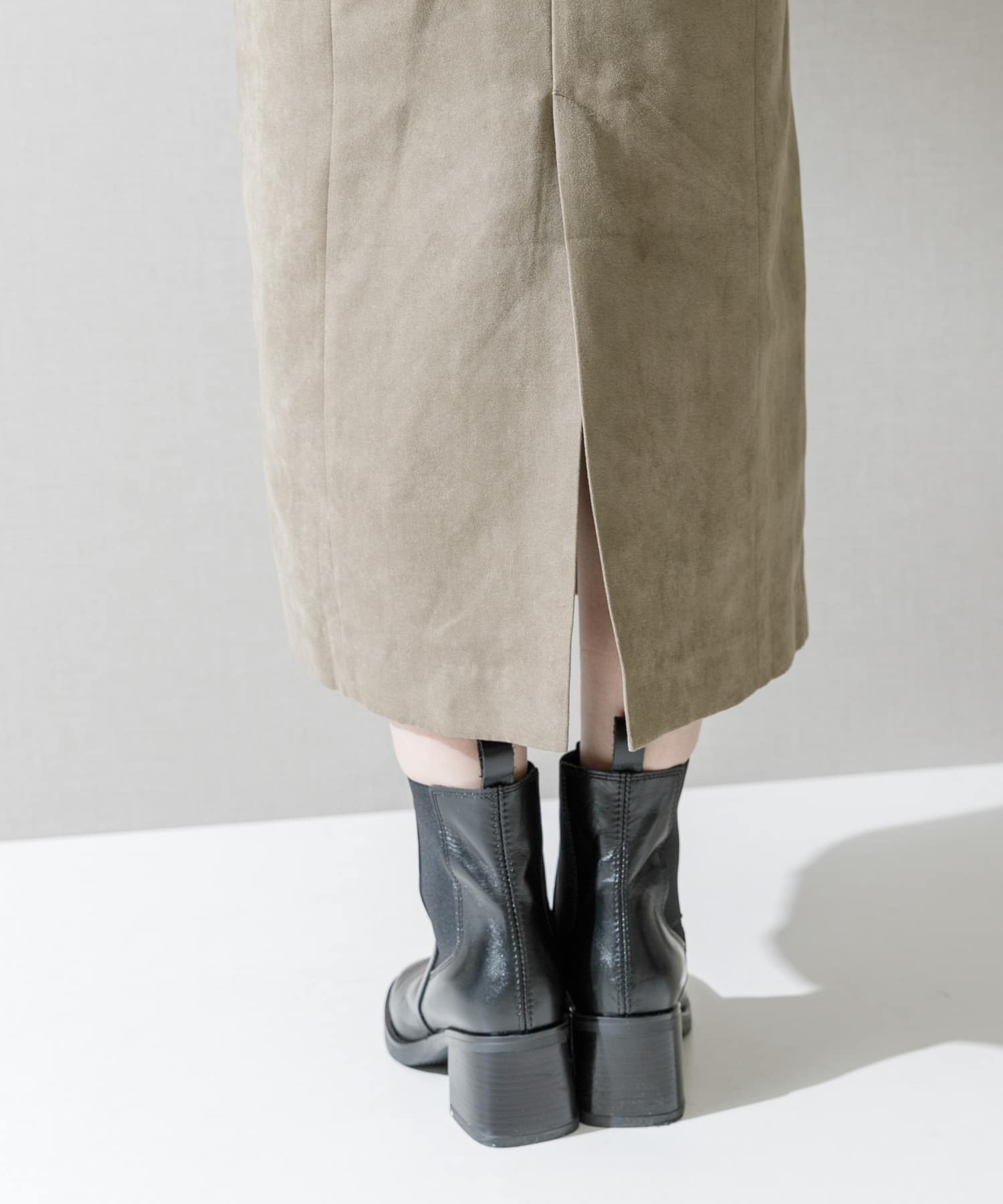 beige