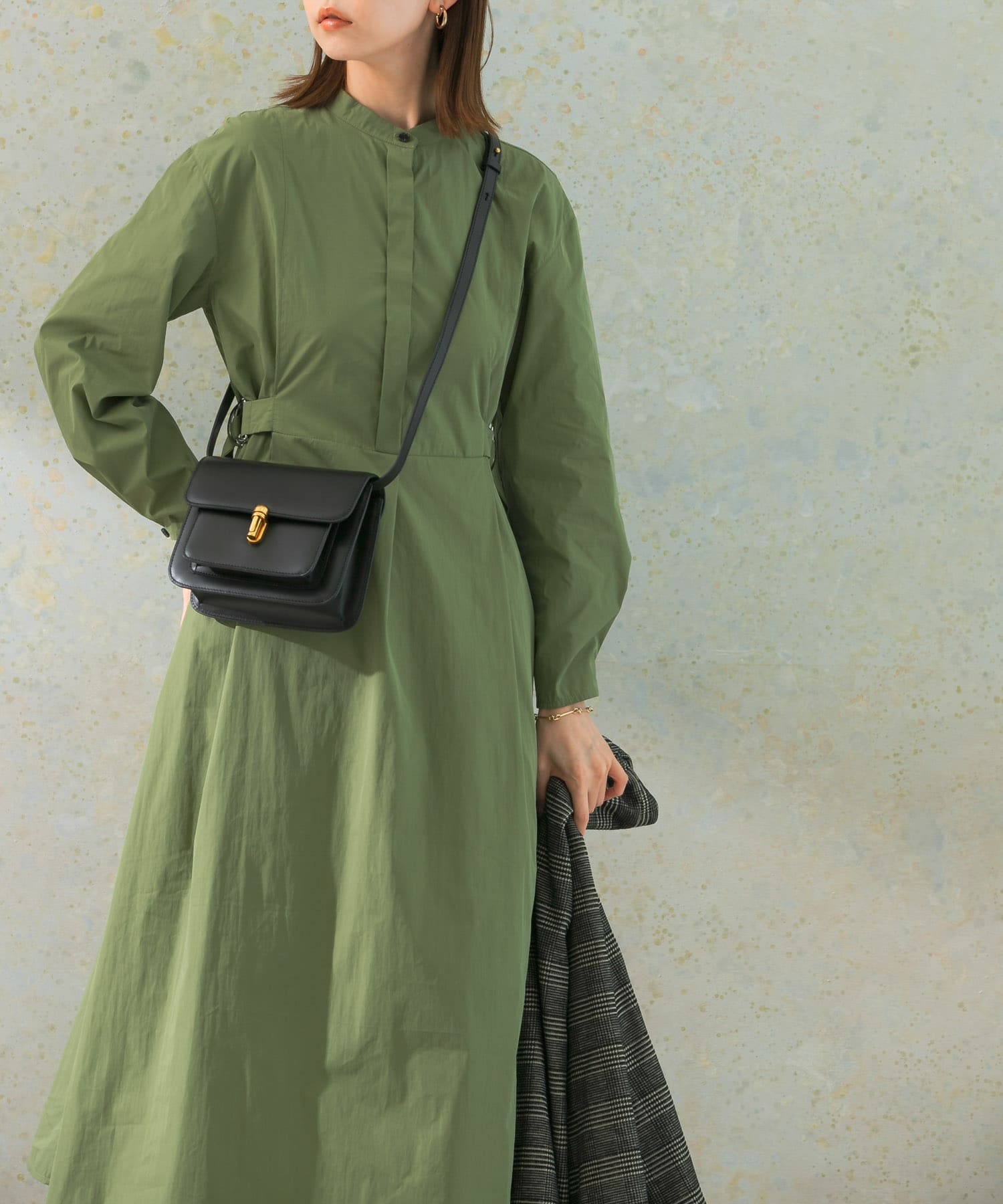 ハイネックサイドベルトシャツワンピース