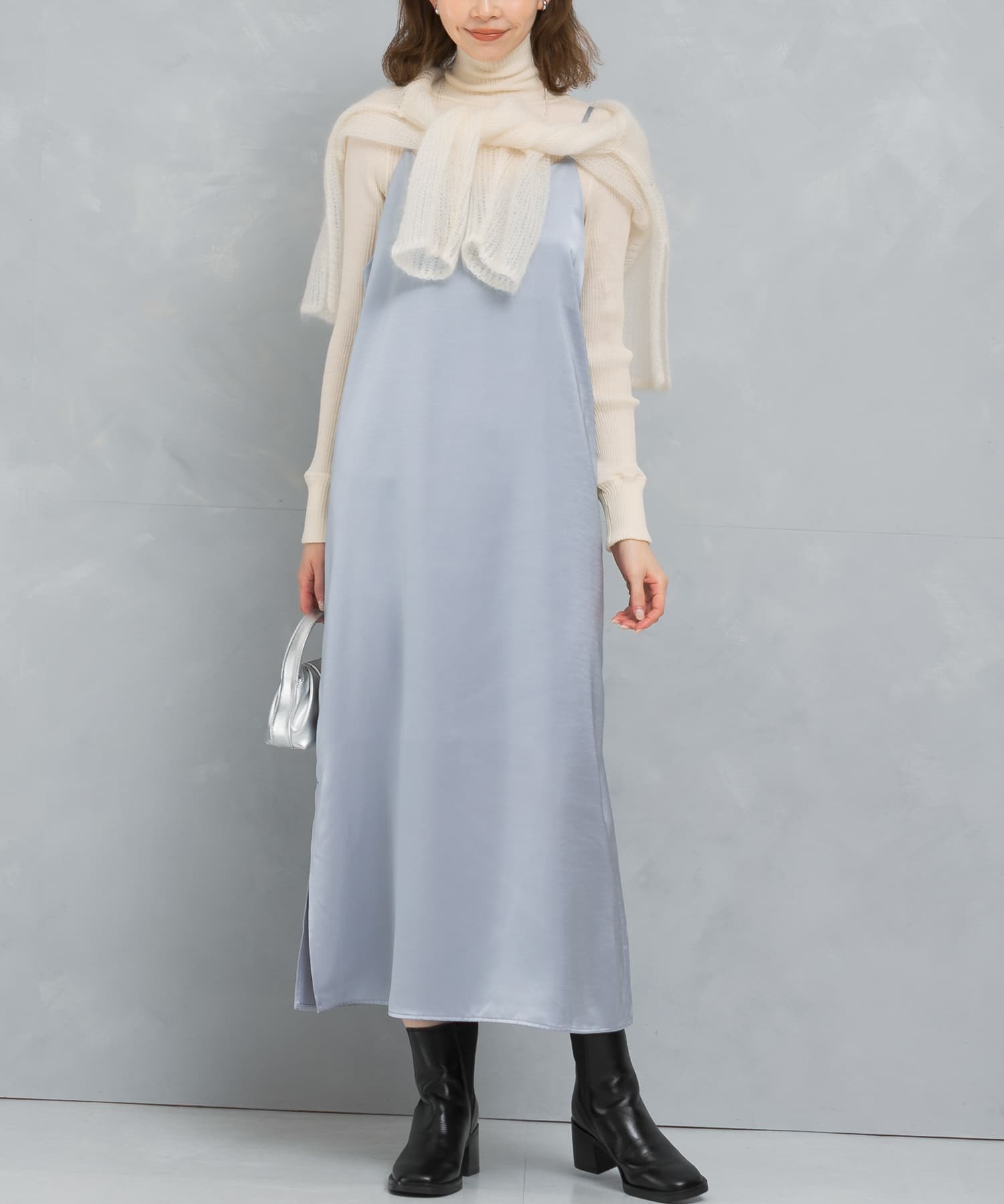 サテンキャミワンピース