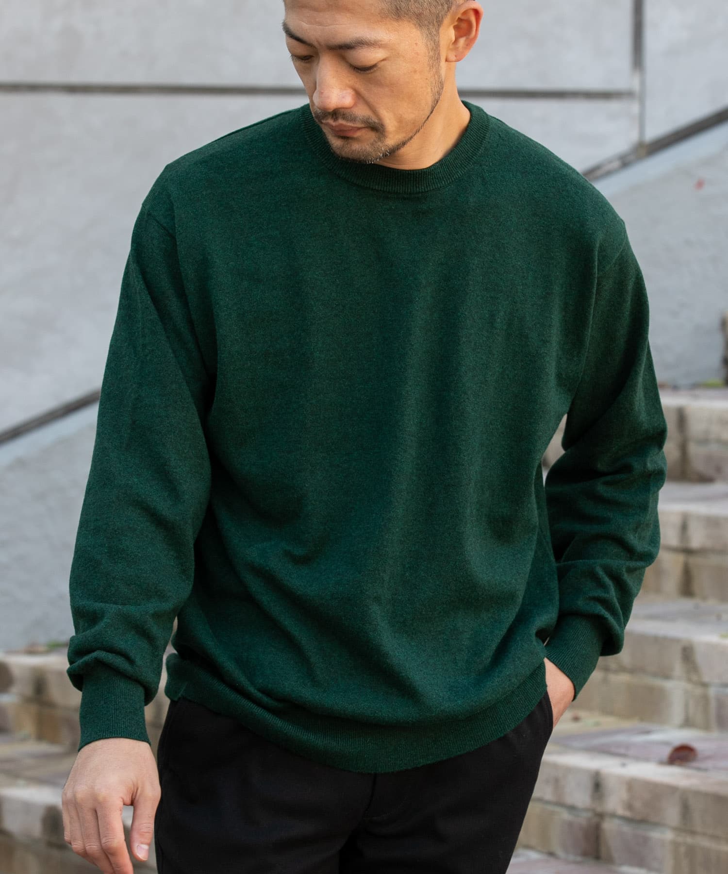 GREEN