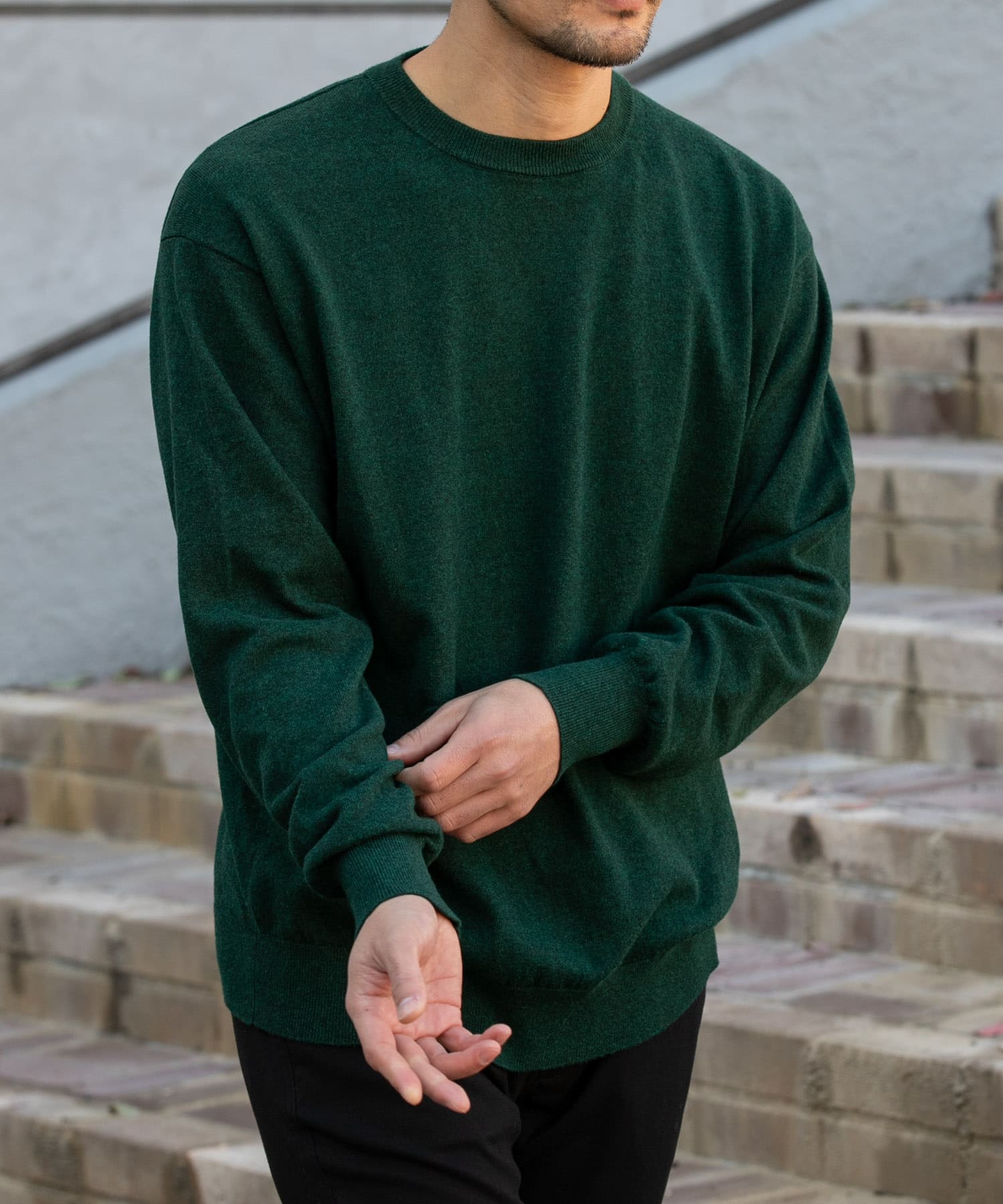 GREEN