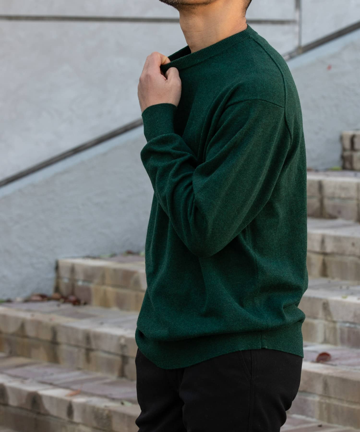 GREEN