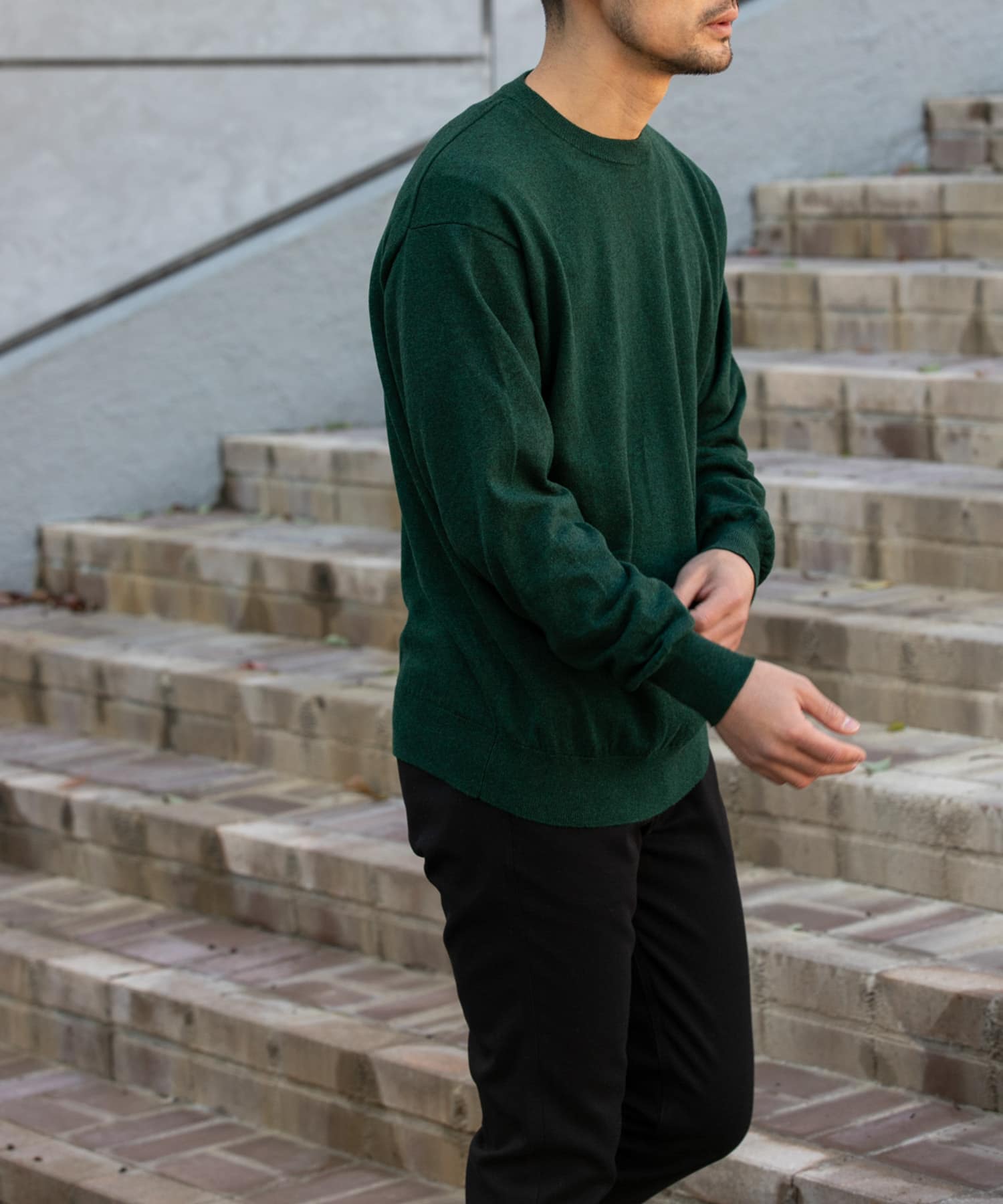 GREEN
