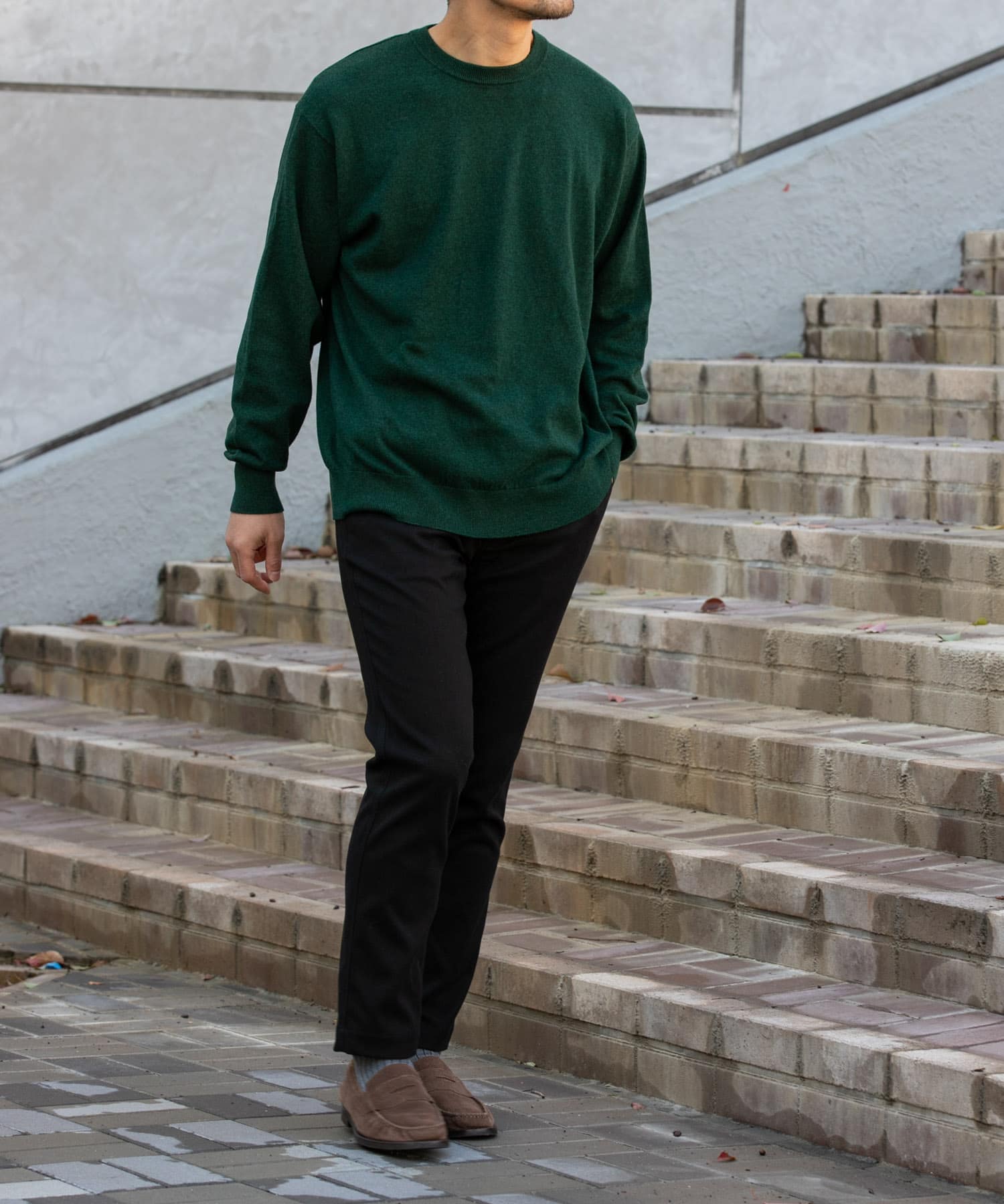 GREEN