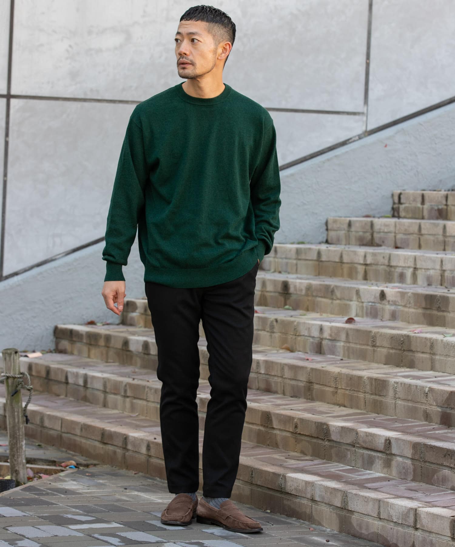 GREEN