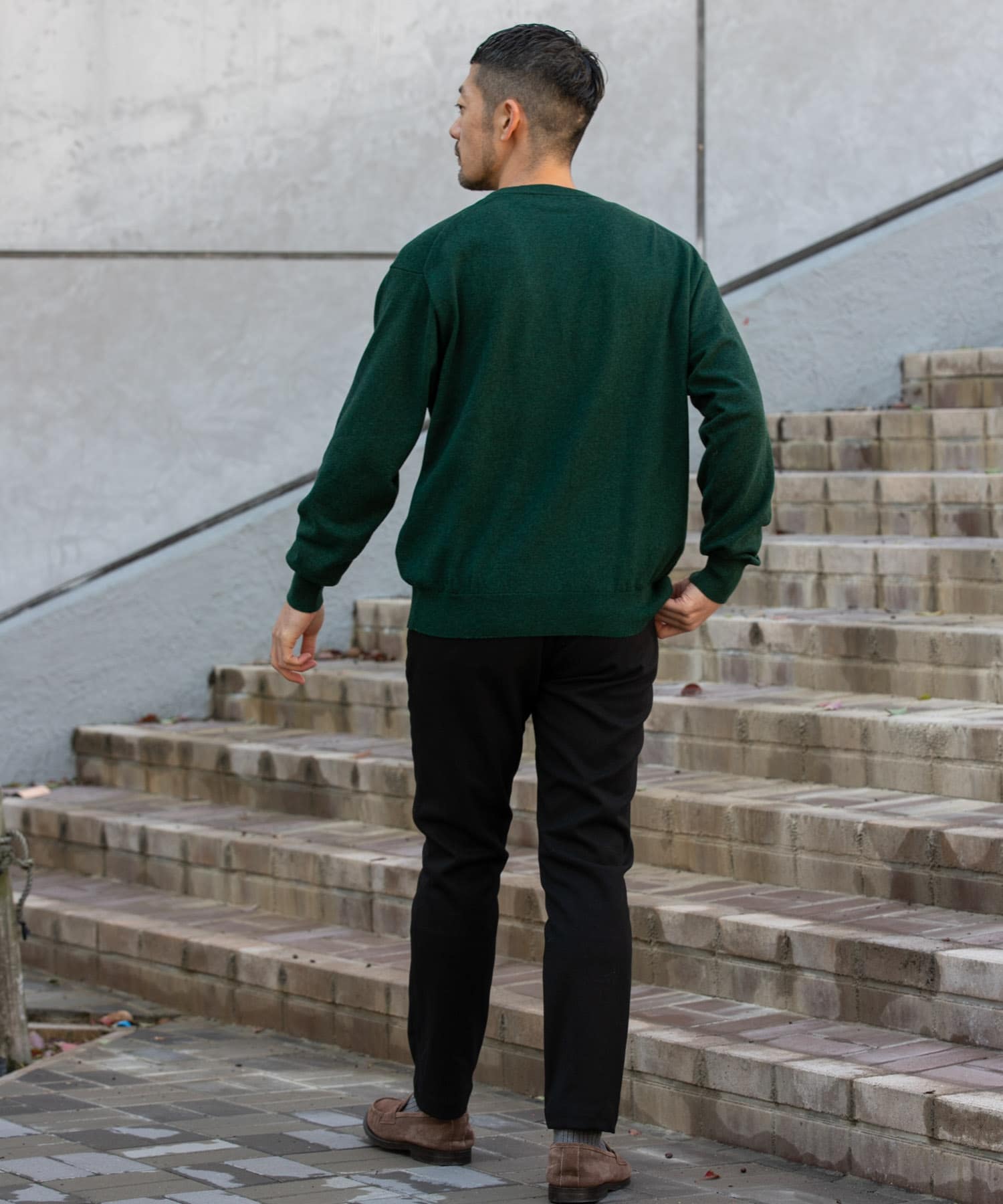 GREEN