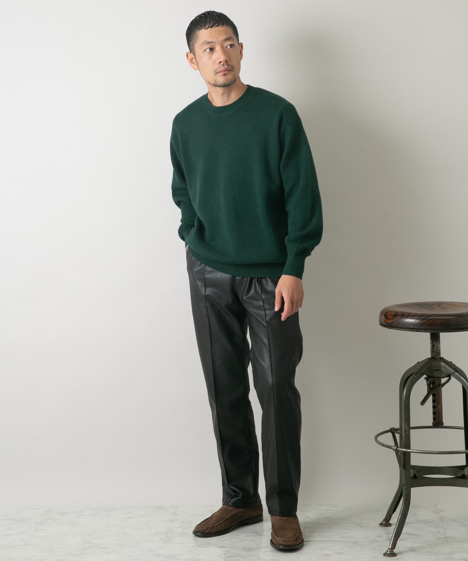 GREEN