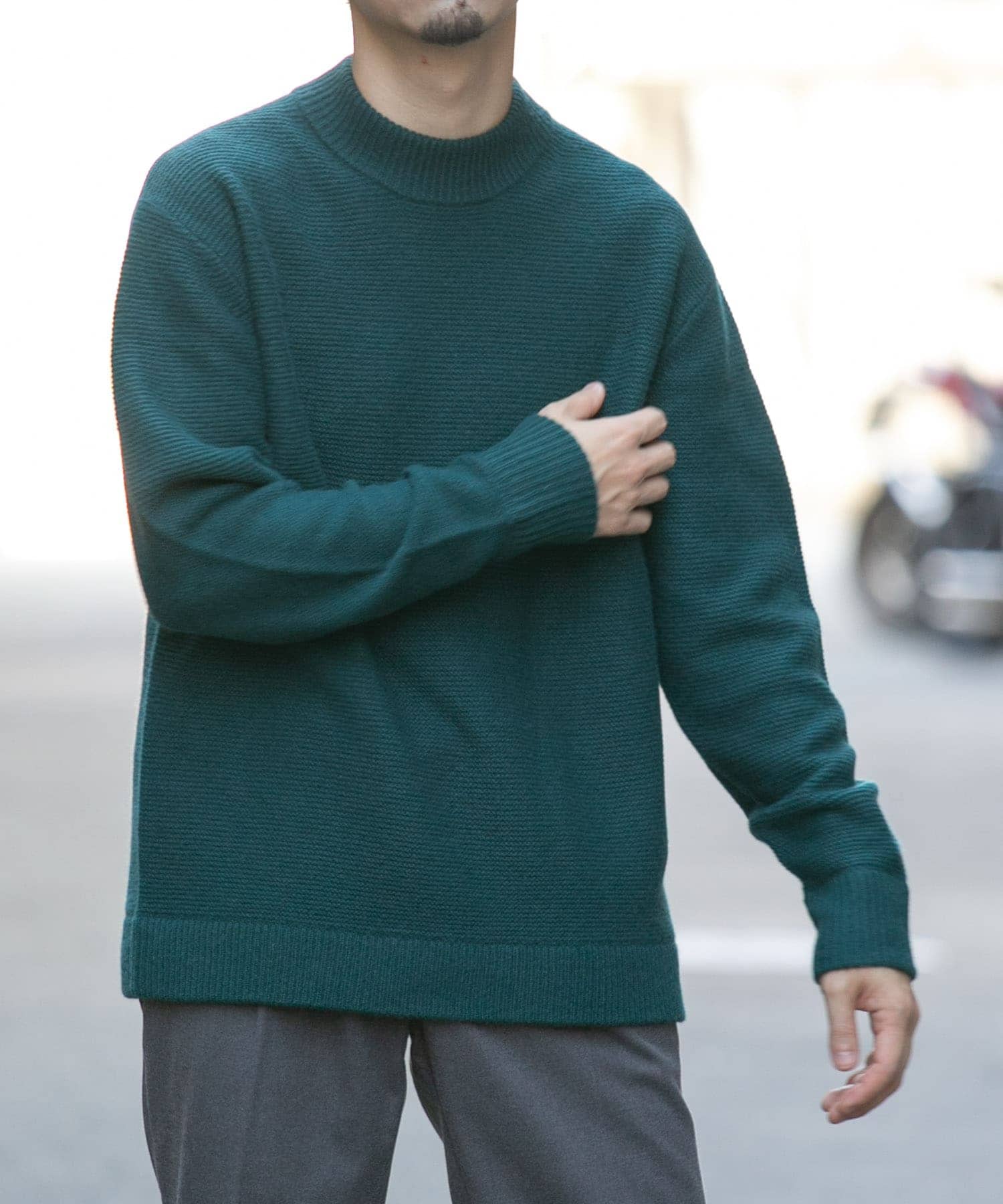 GREEN