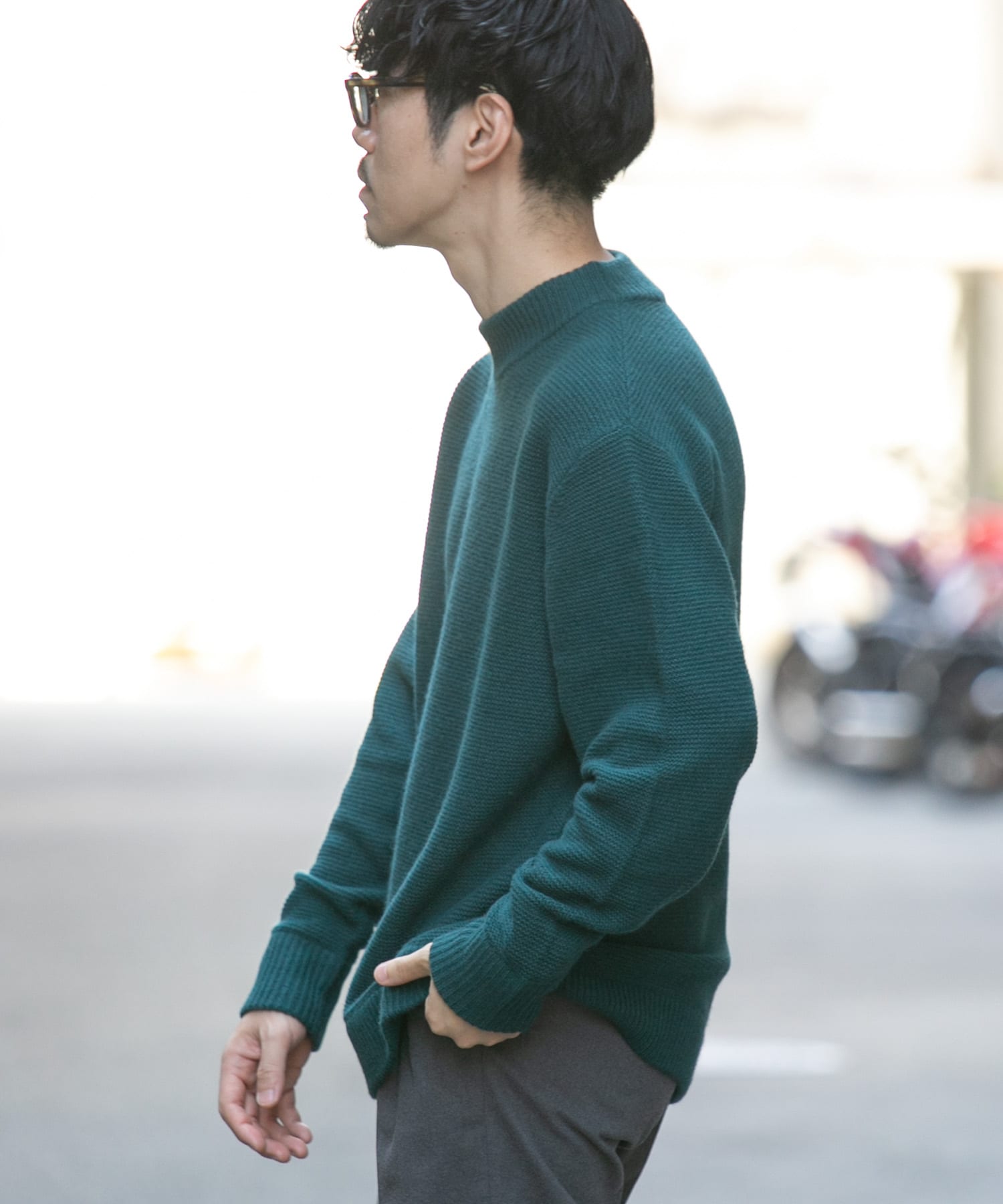 GREEN