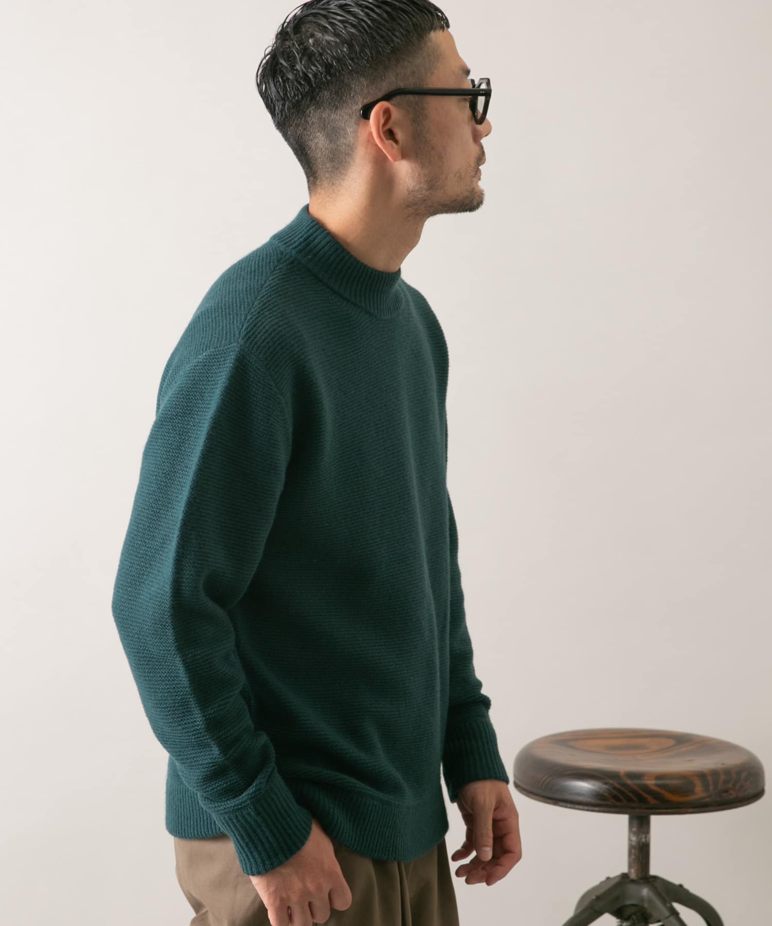 GREEN