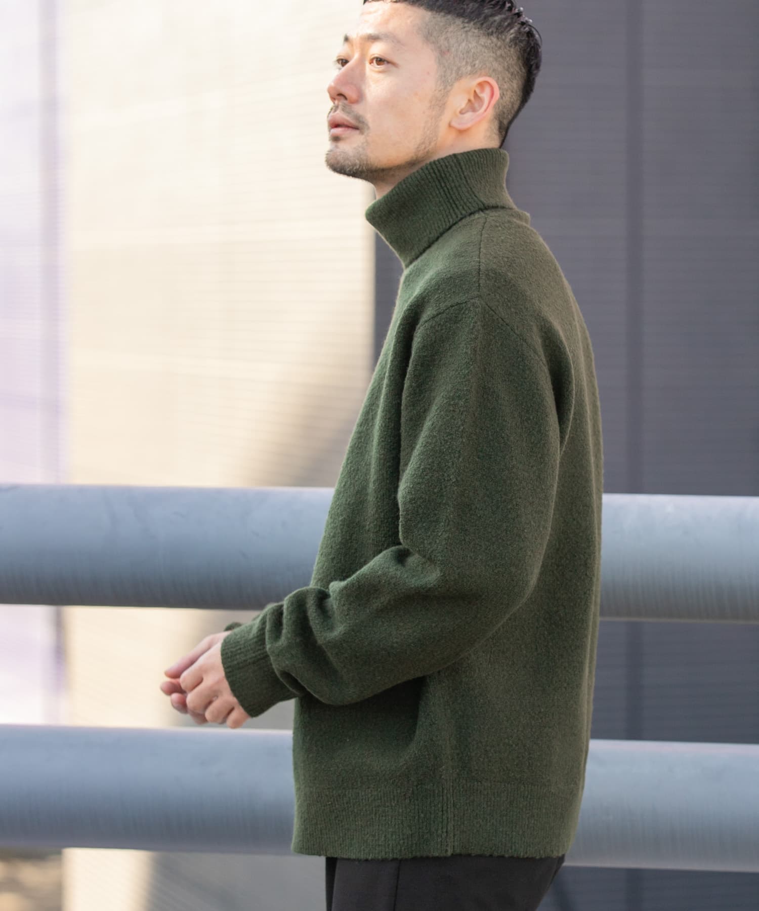 KHAKI