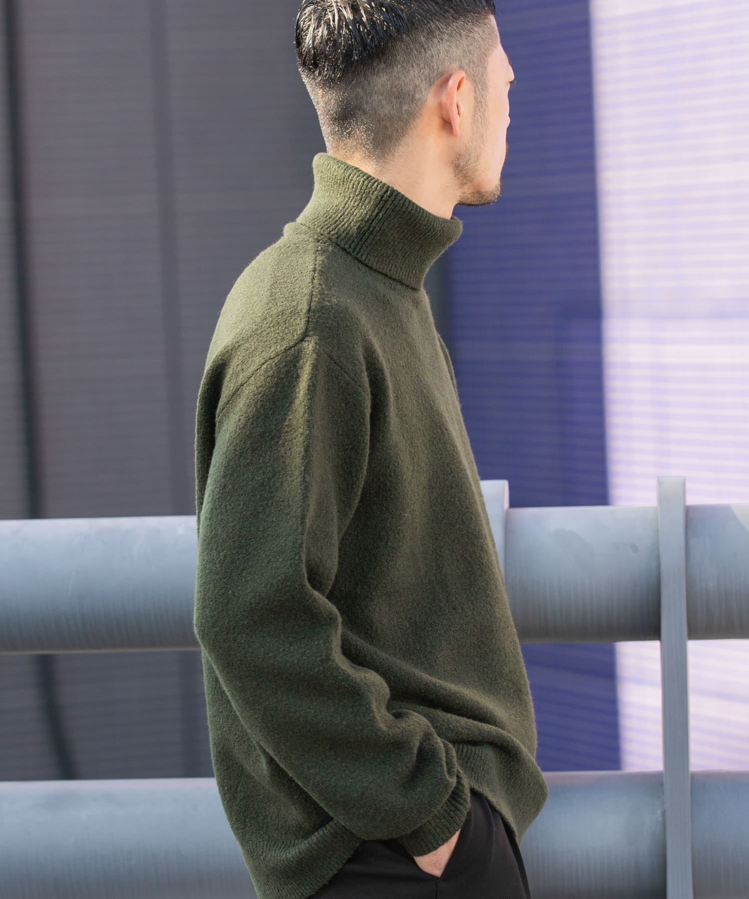 KHAKI