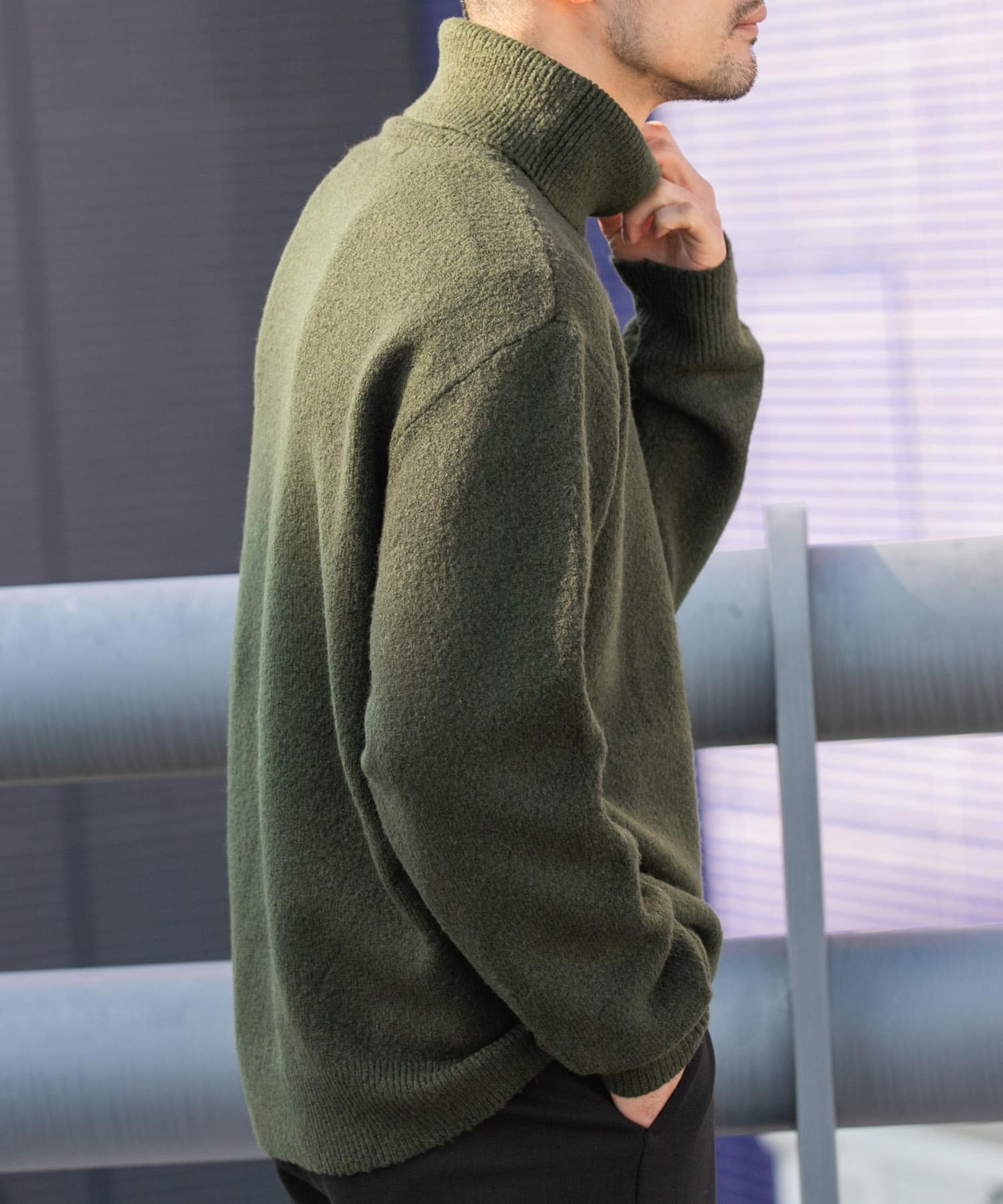 KHAKI