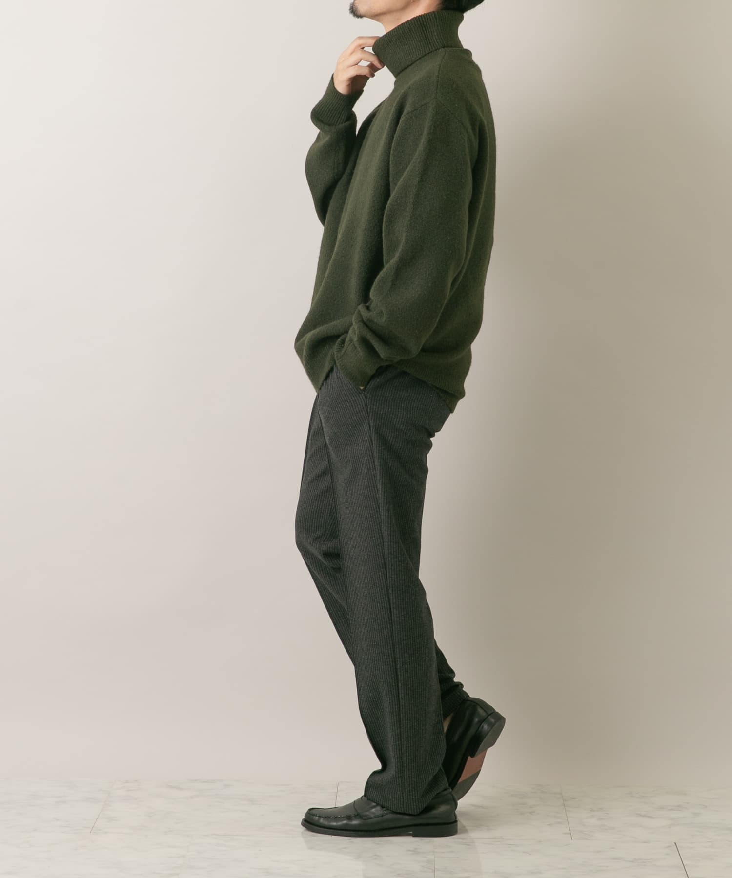 KHAKI