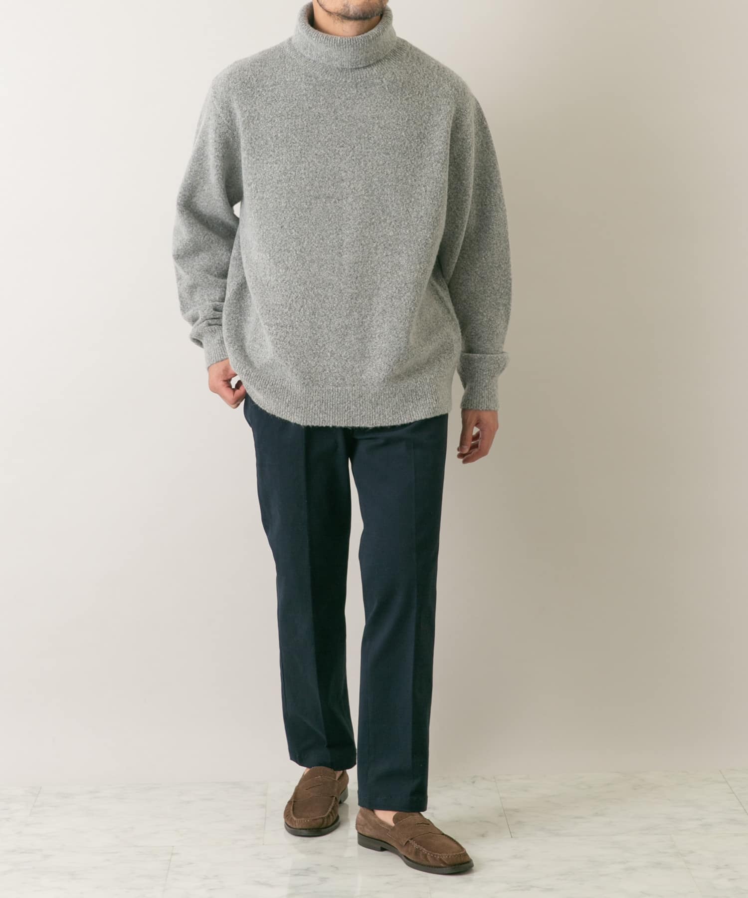 GRAY