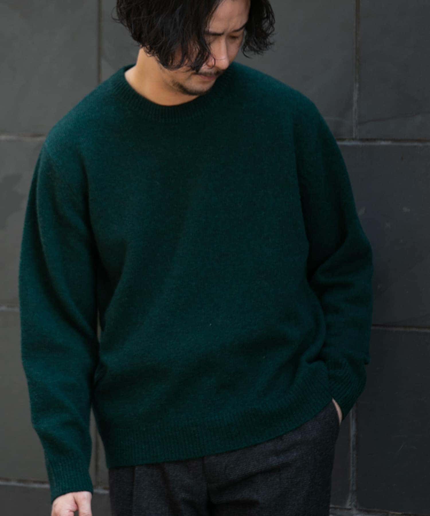 GREEN