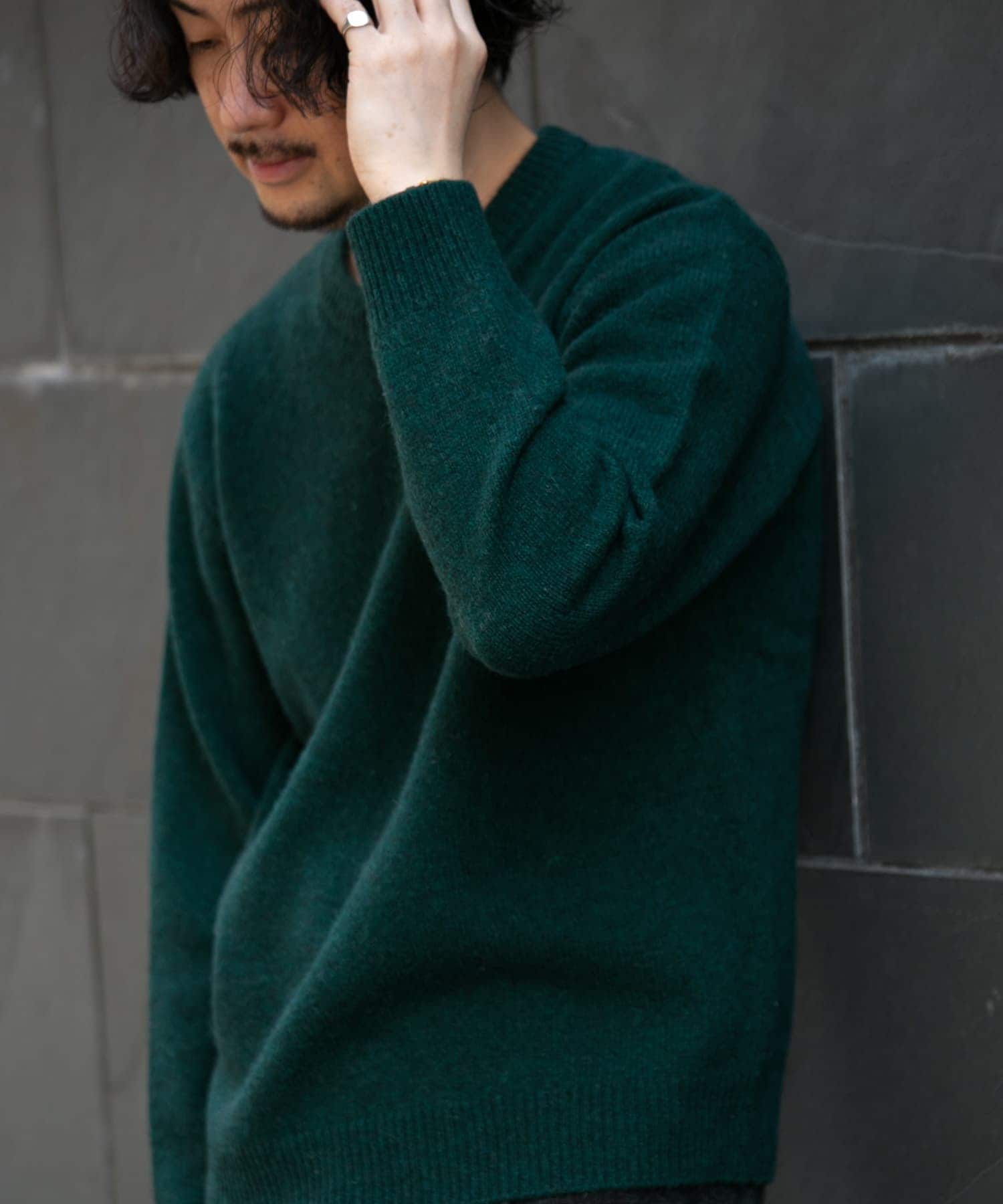 GREEN