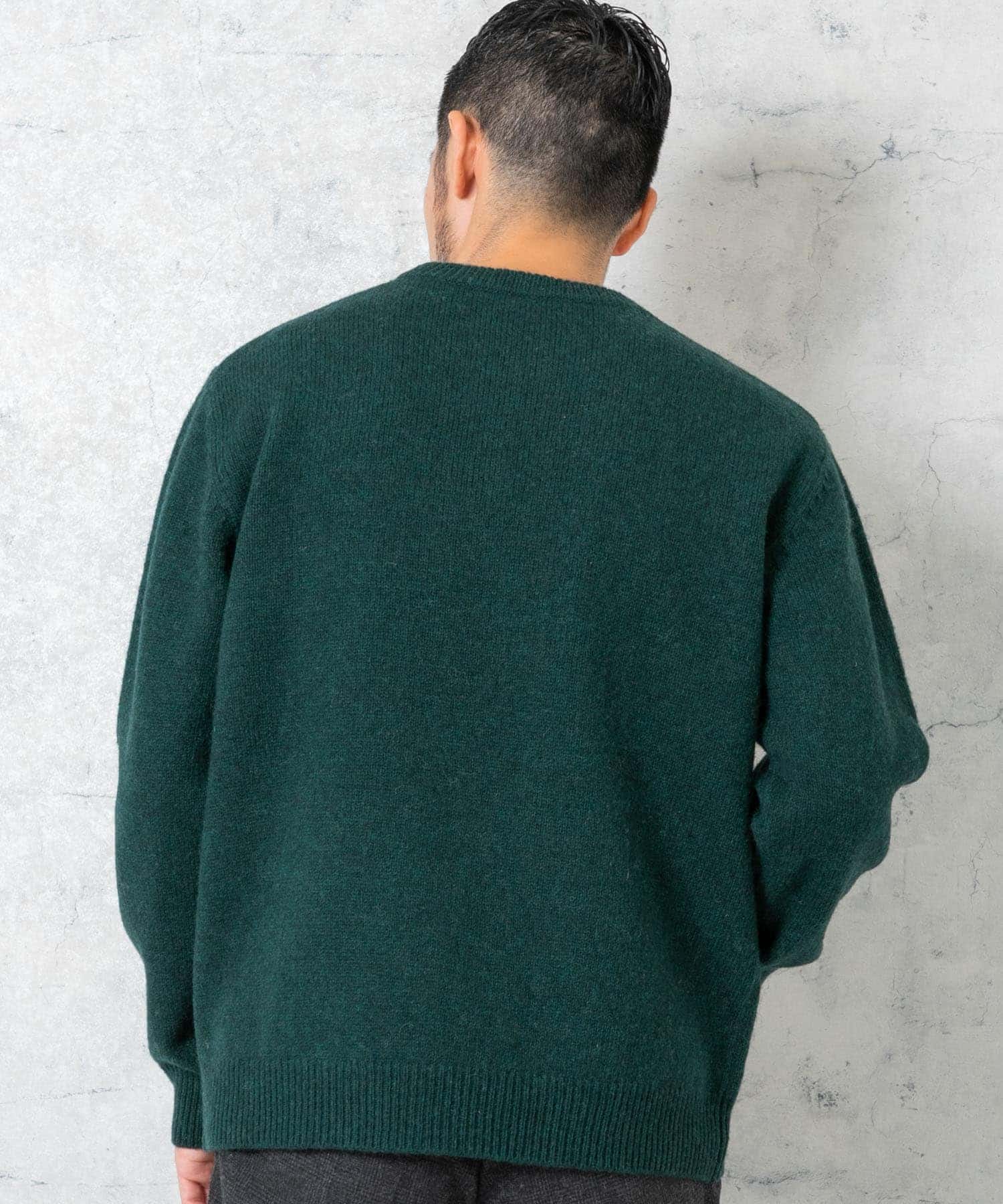 GREEN