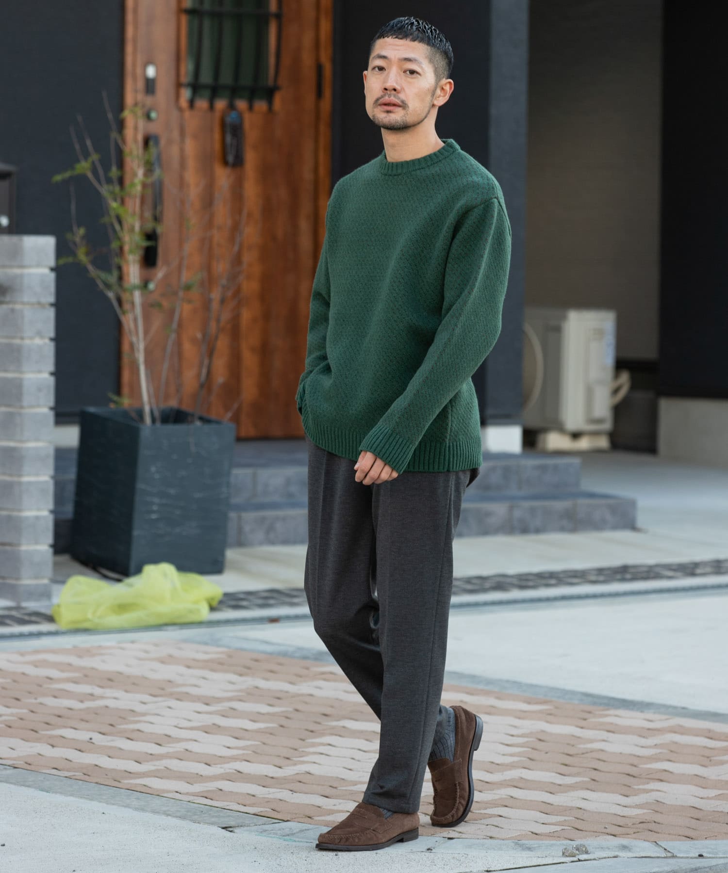 KHAKI