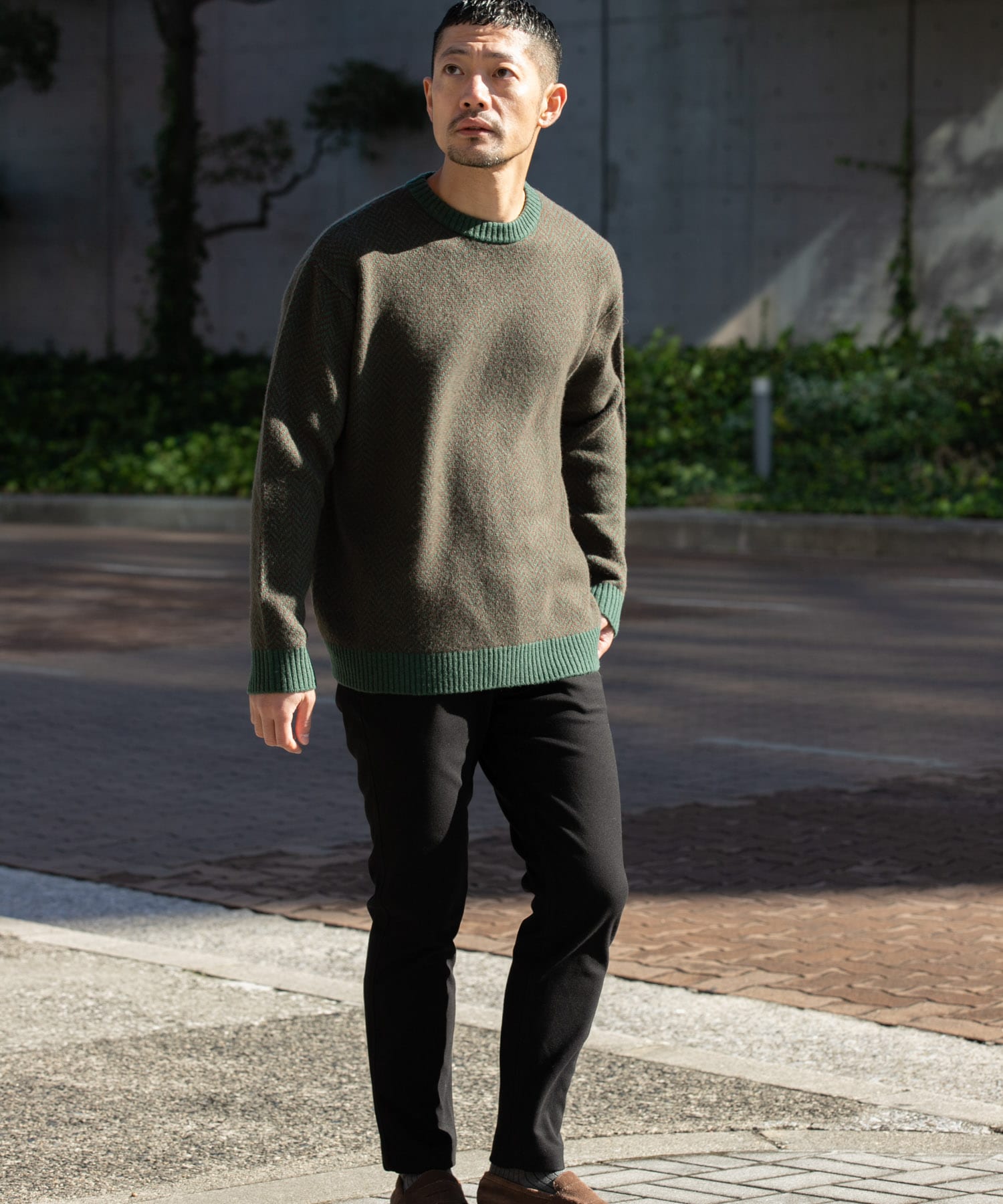 KHAKI