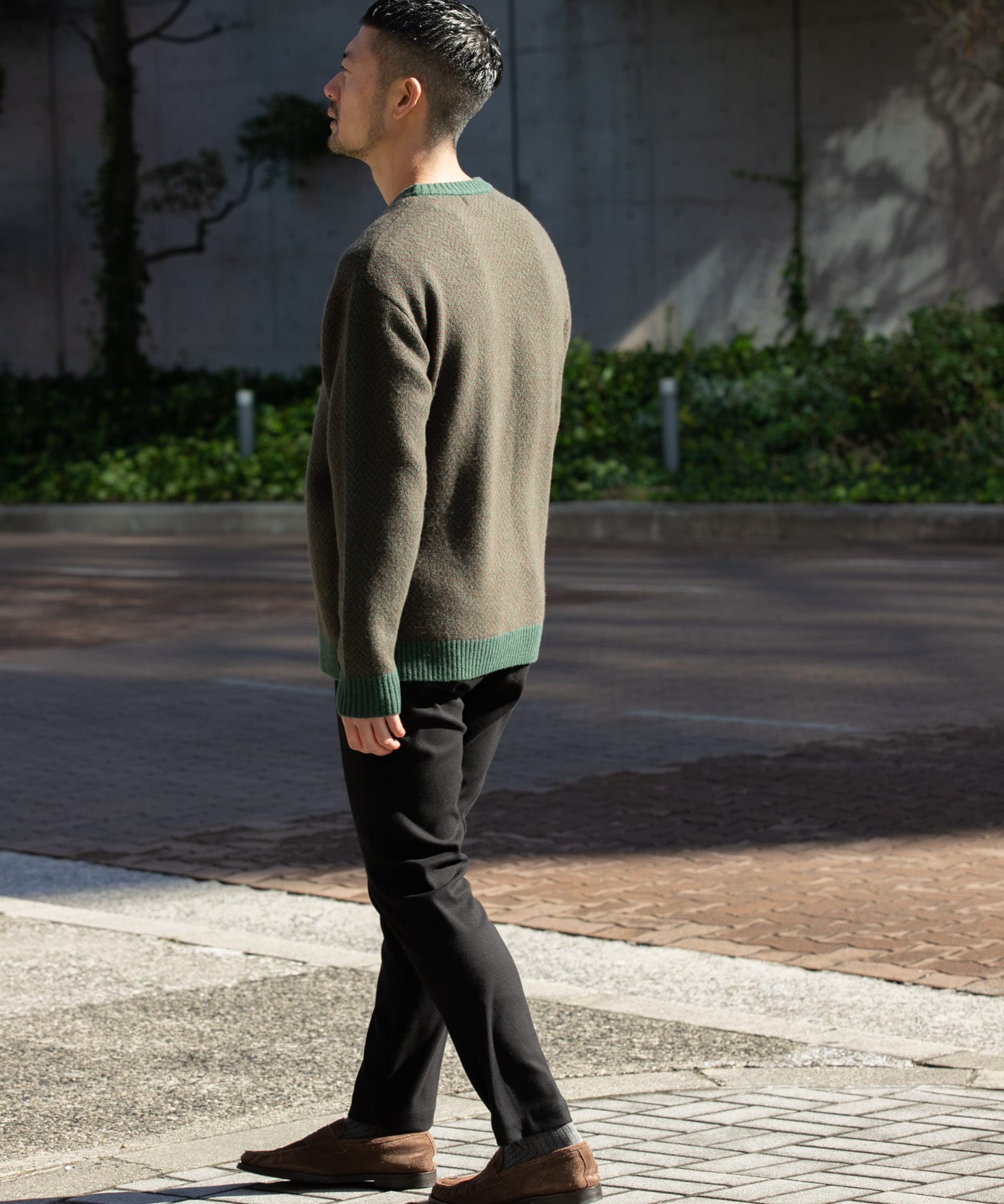 KHAKI