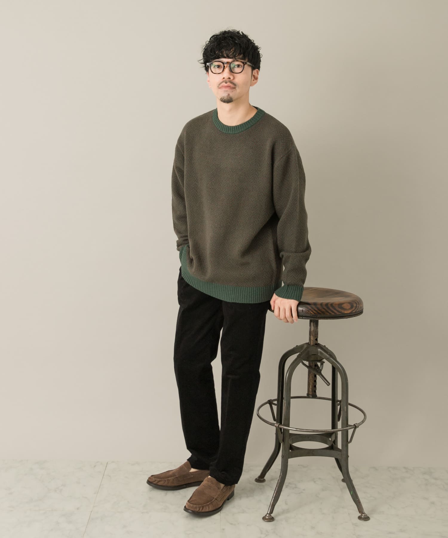 KHAKI
