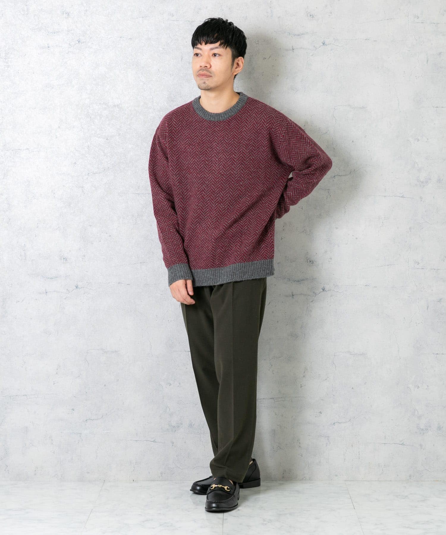 GRAY