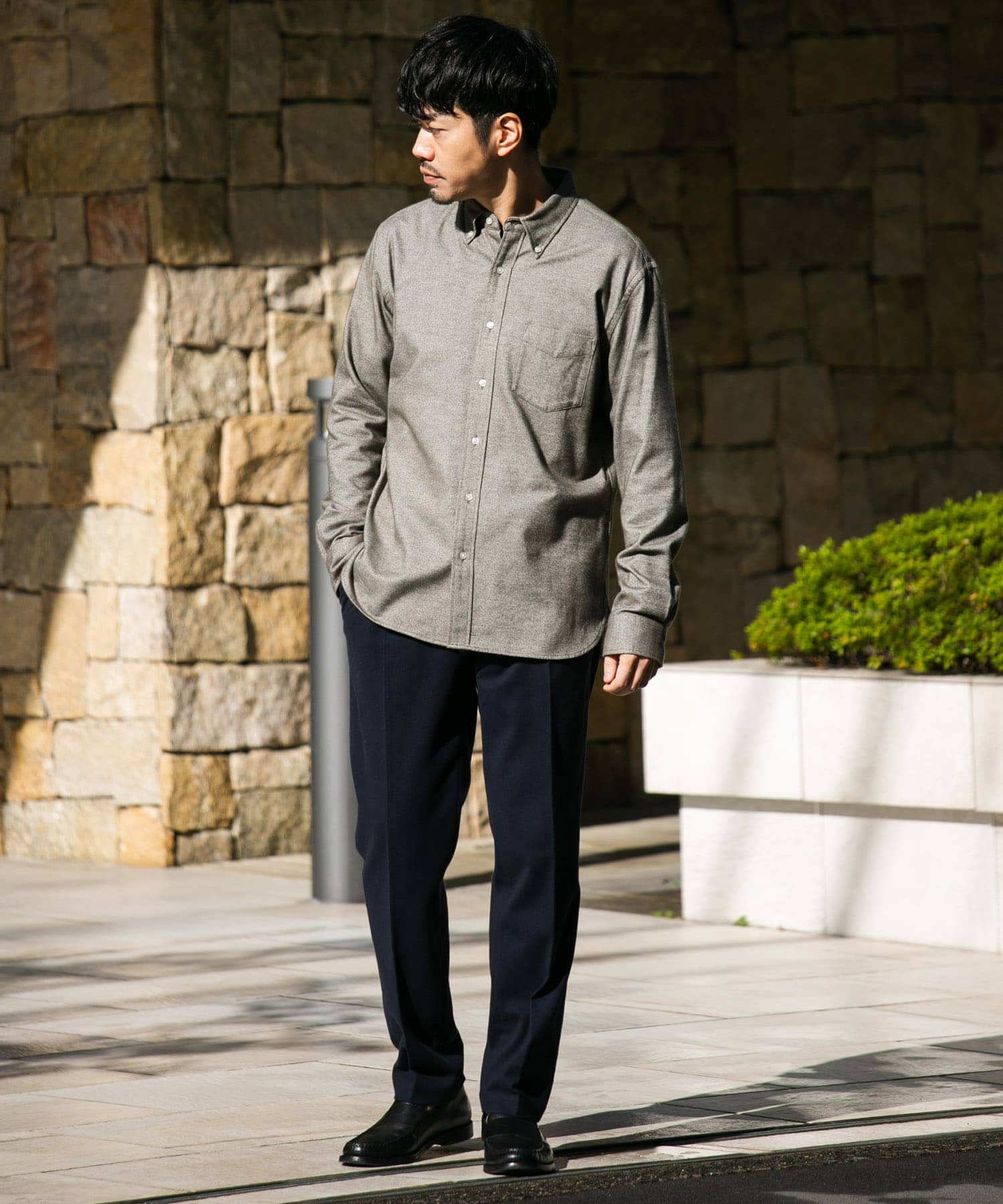 KHAKI