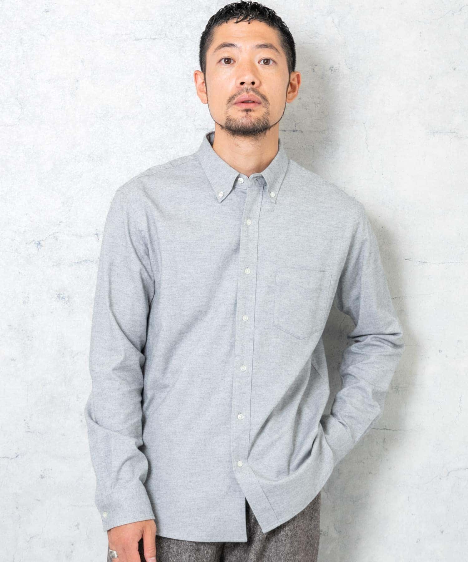 GRAY