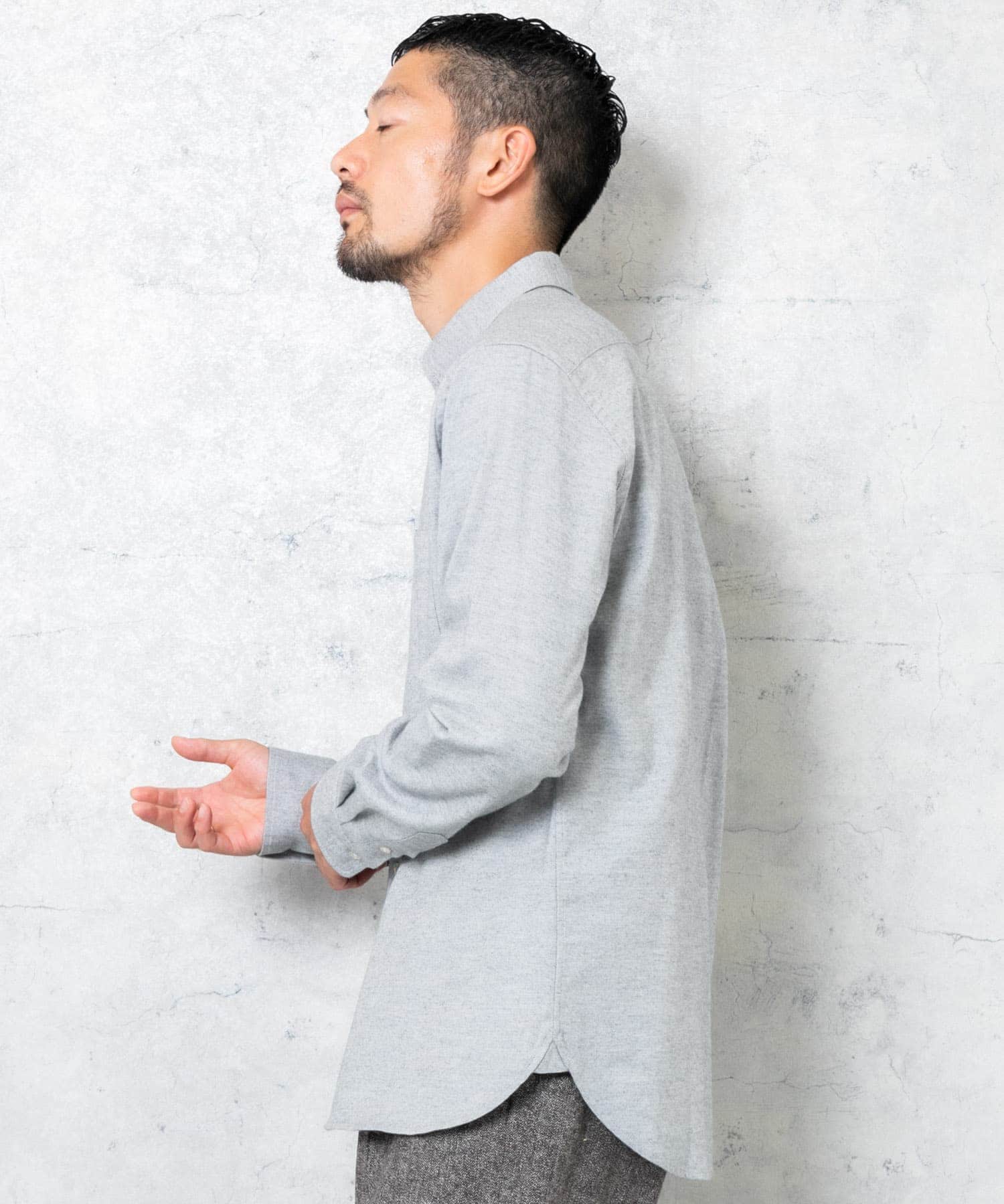 GRAY
