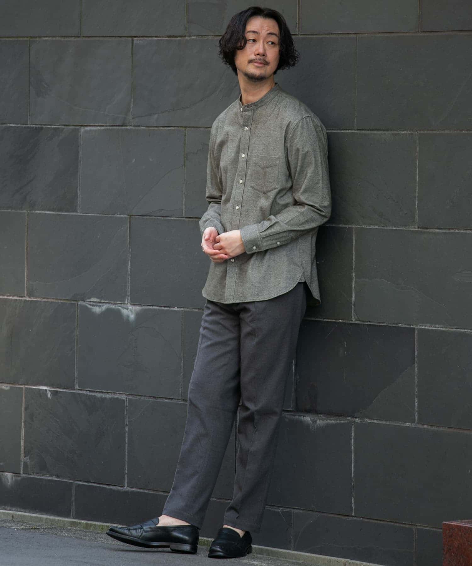 KHAKI