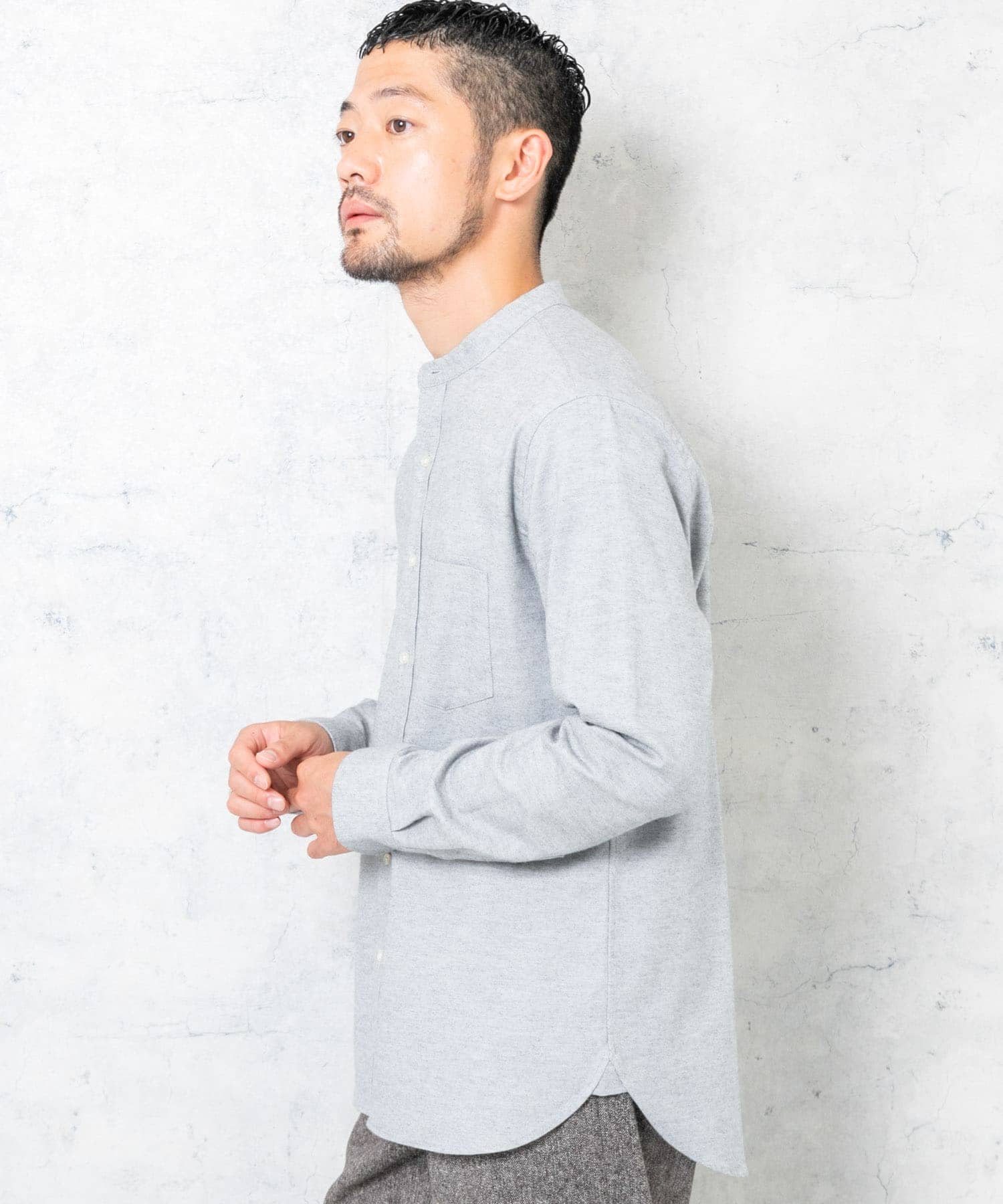 GRAY
