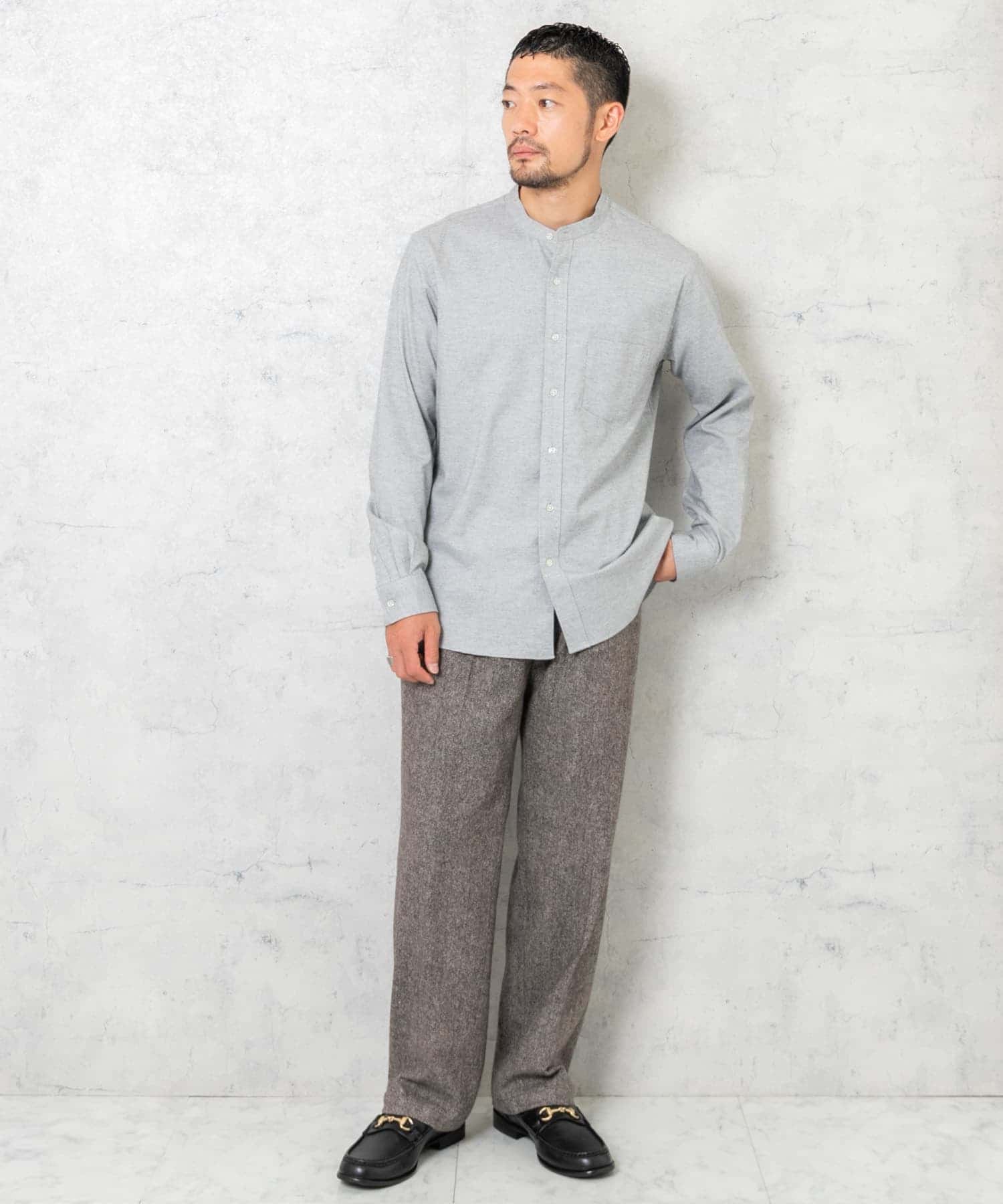 GRAY