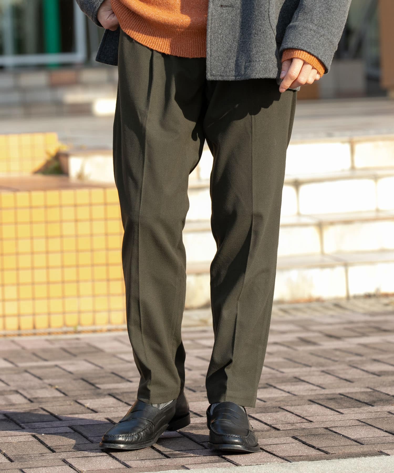 KHAKI
