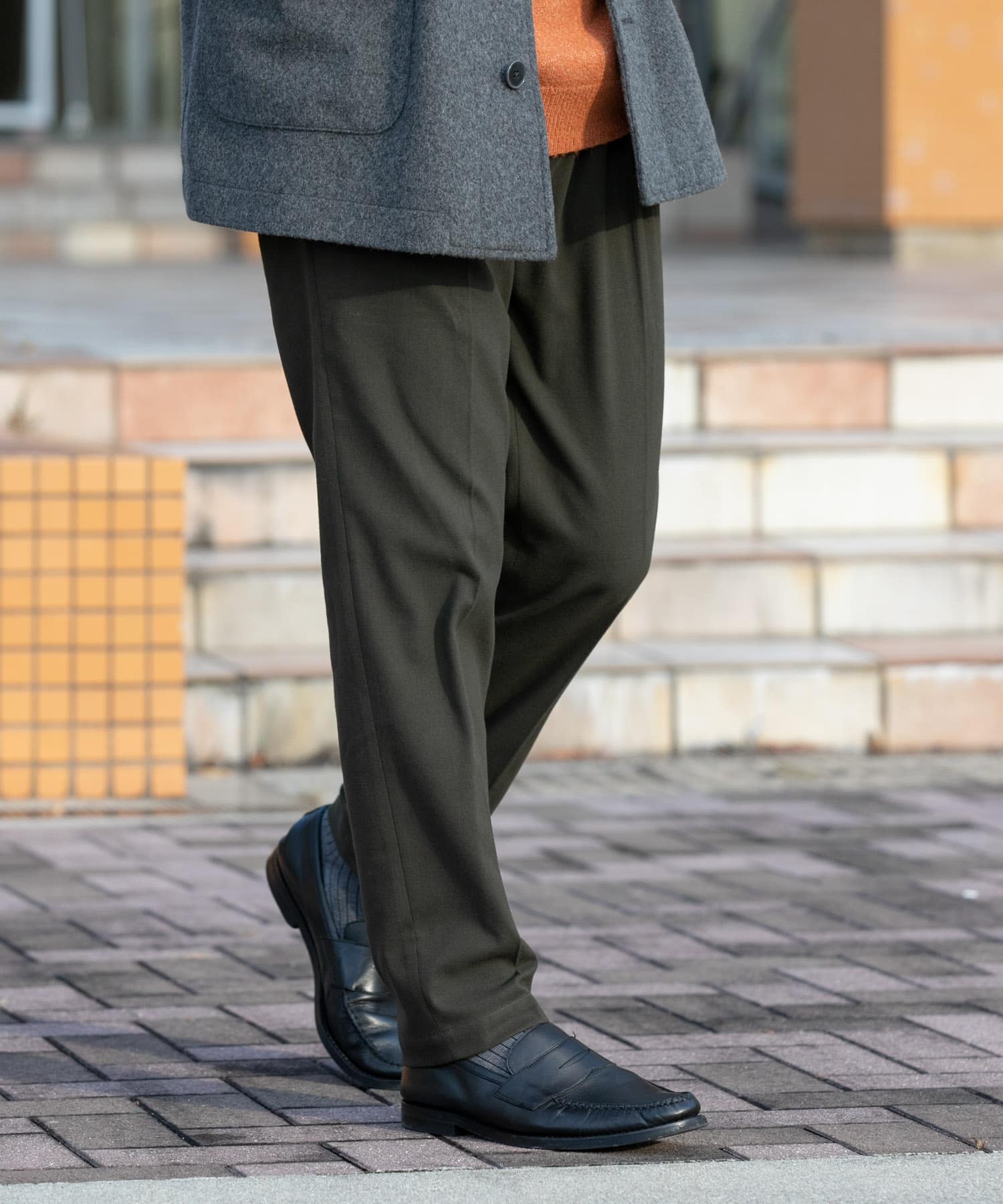 KHAKI