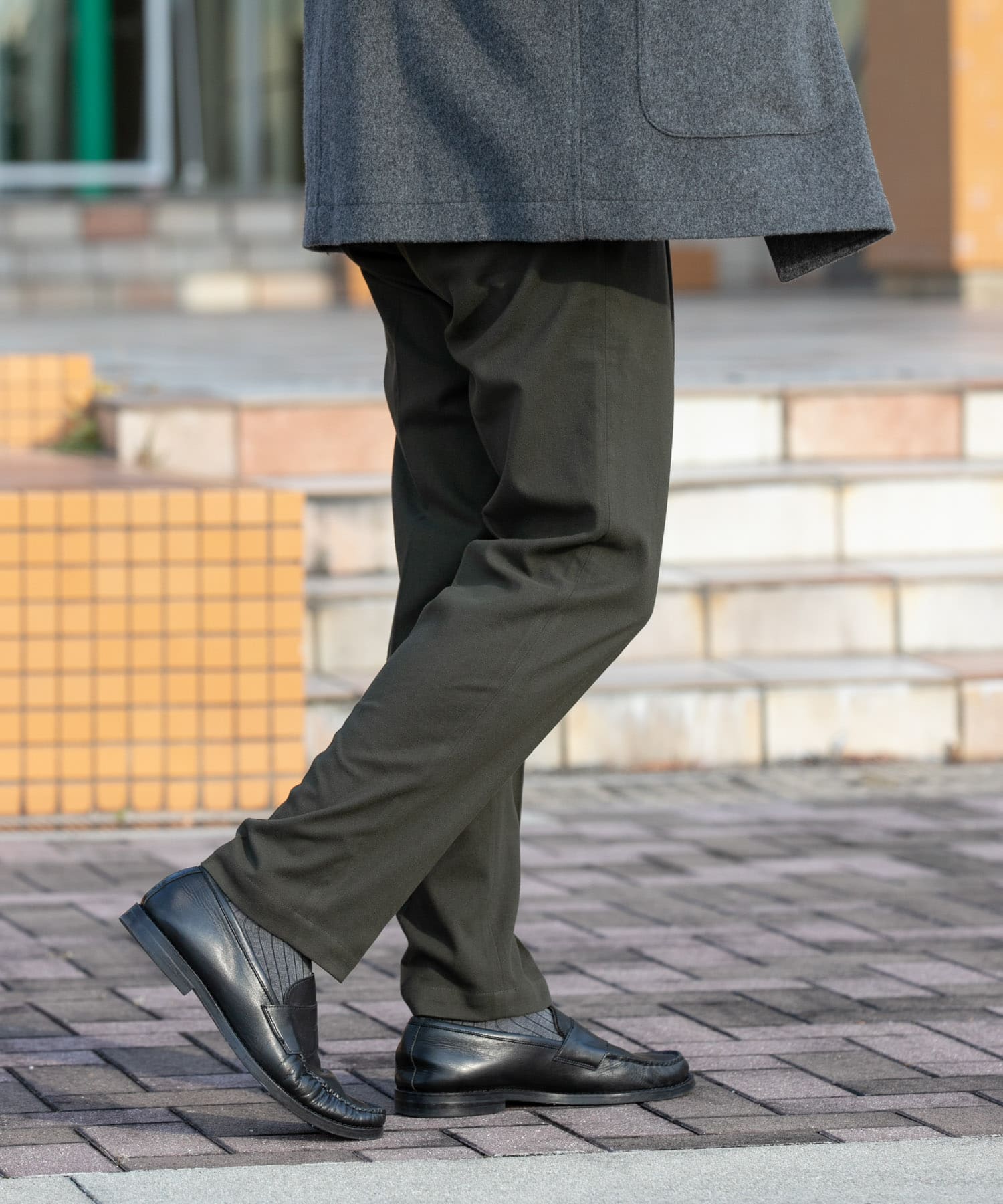 KHAKI