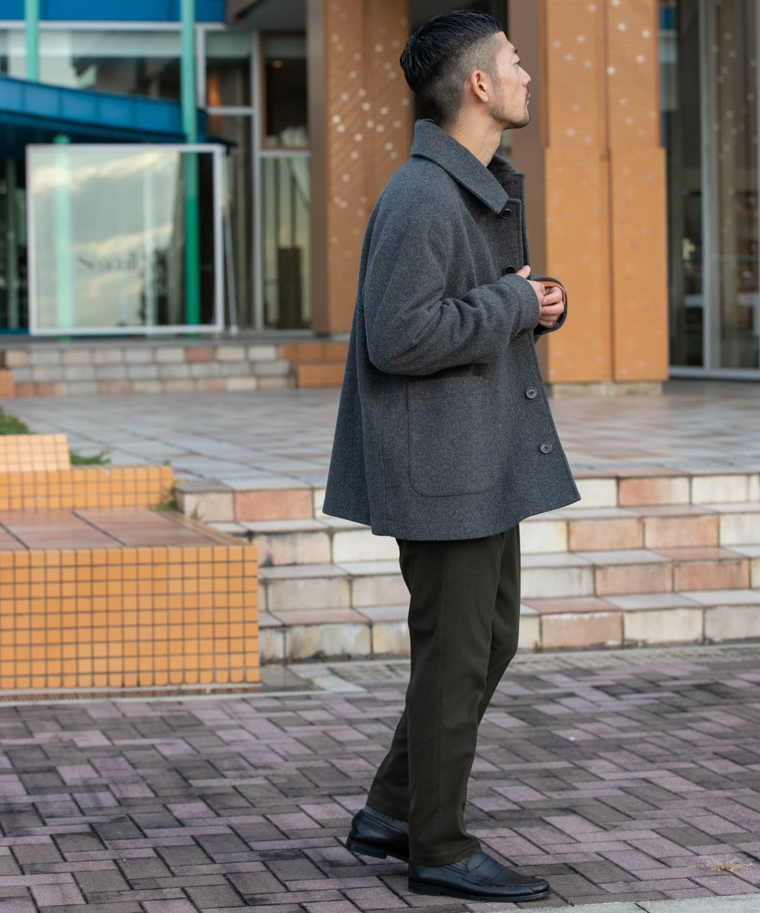KHAKI