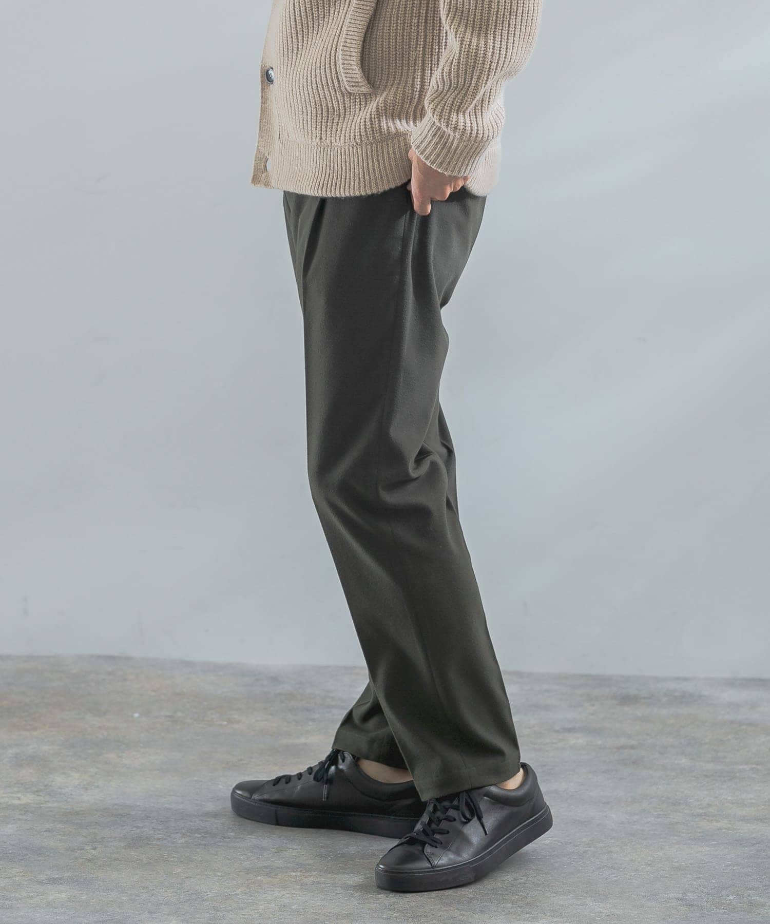 KHAKI