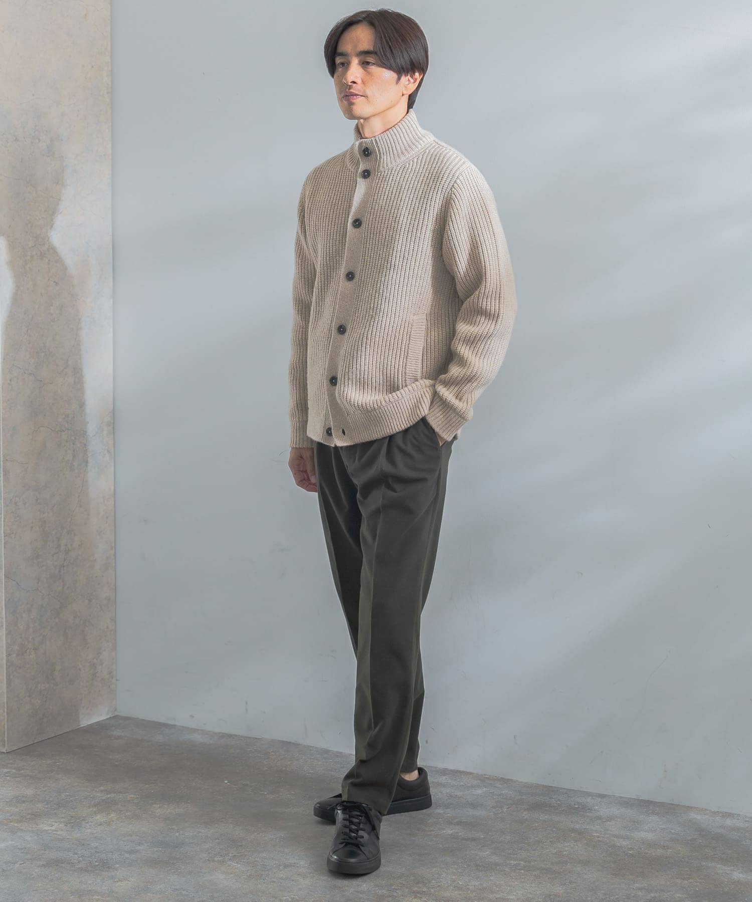 KHAKI