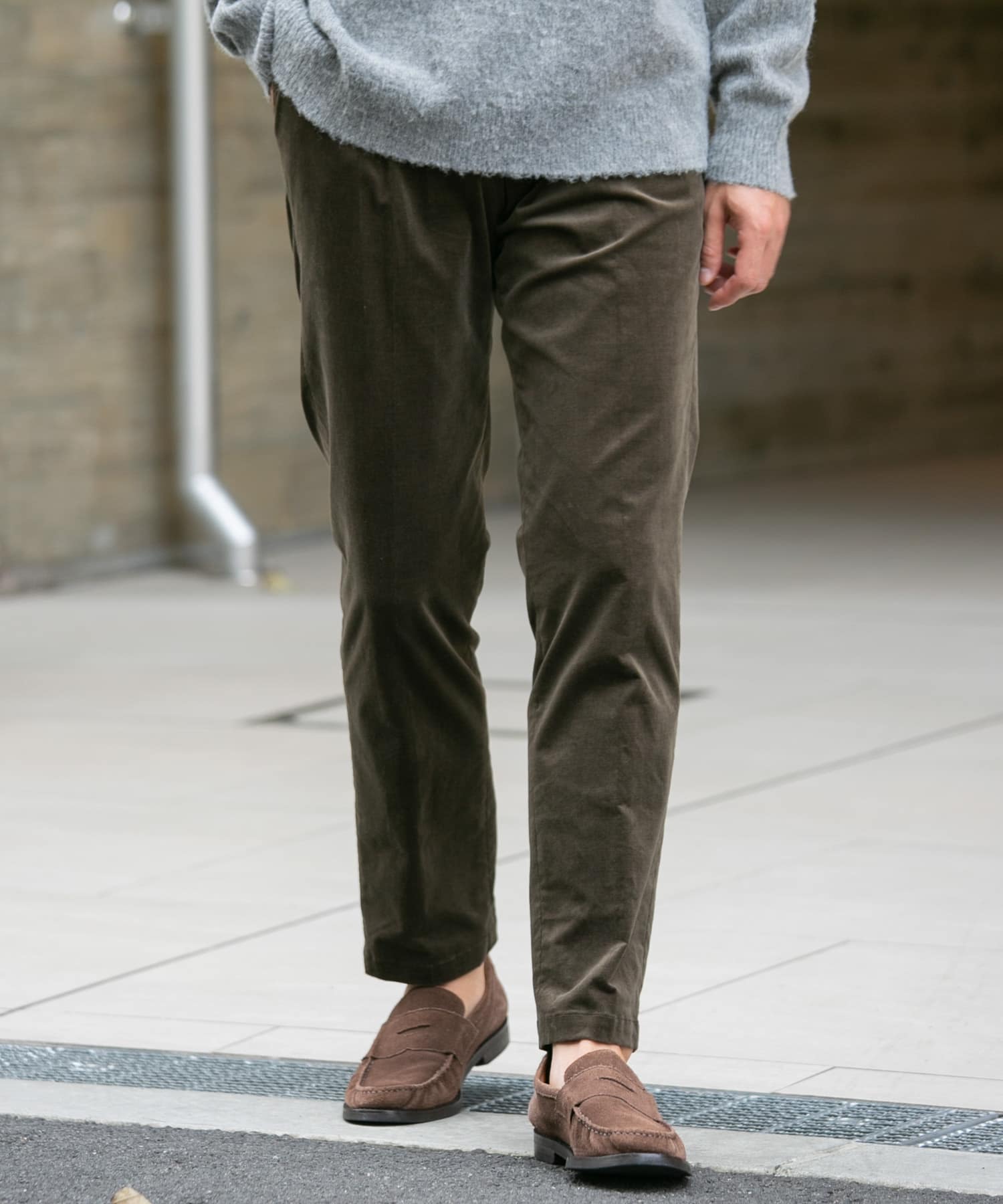 KHAKI