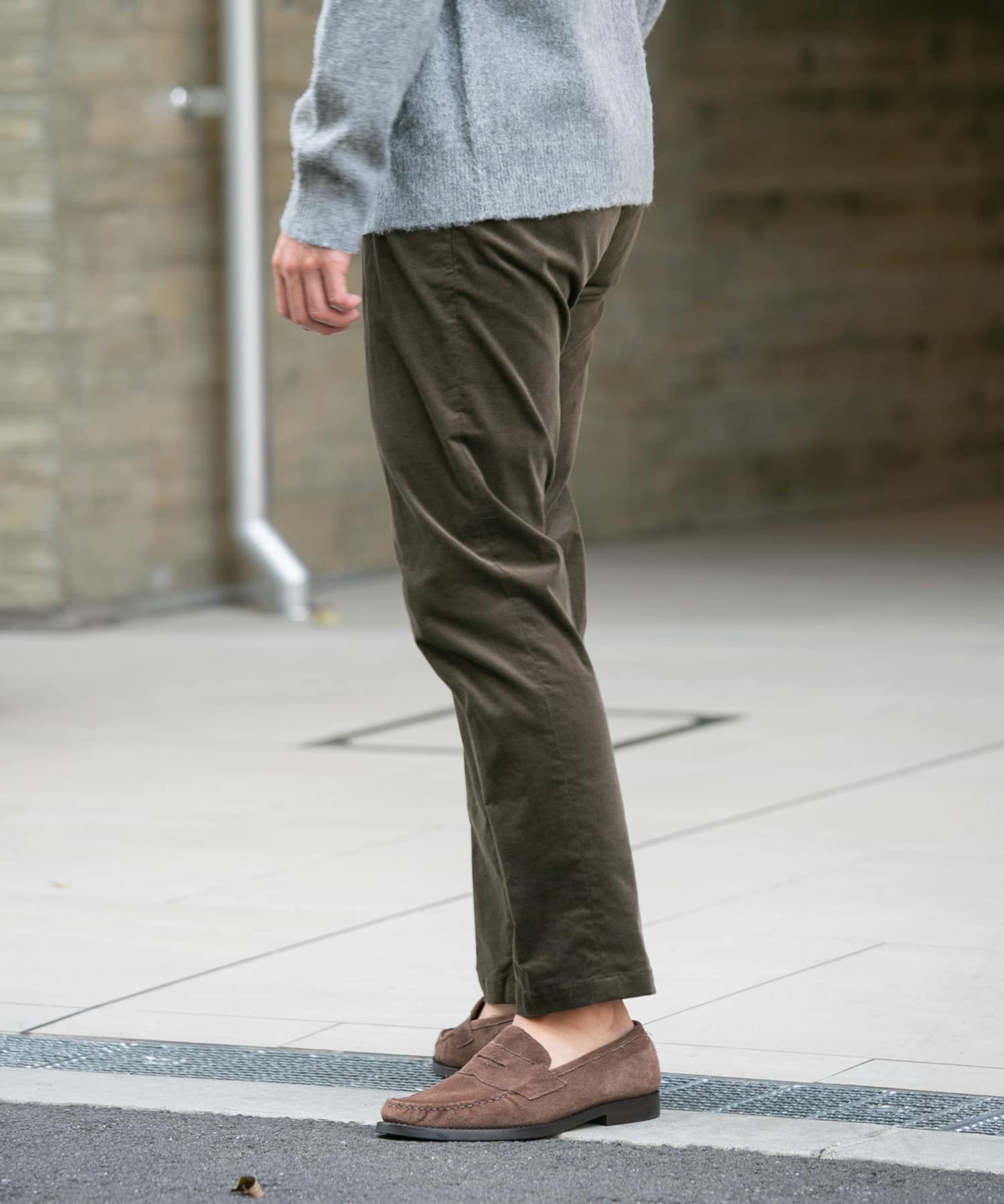 KHAKI
