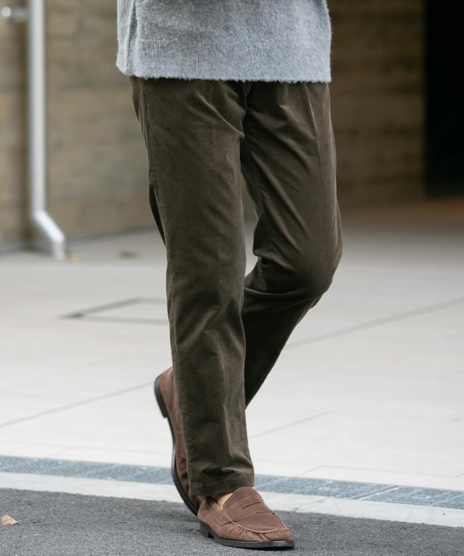 KHAKI